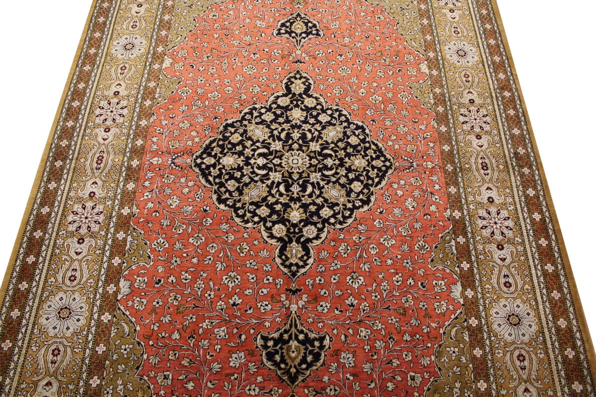 Alter Ghom Seidenteppich 227×141 cm, Naturfarben, handgeknüpft