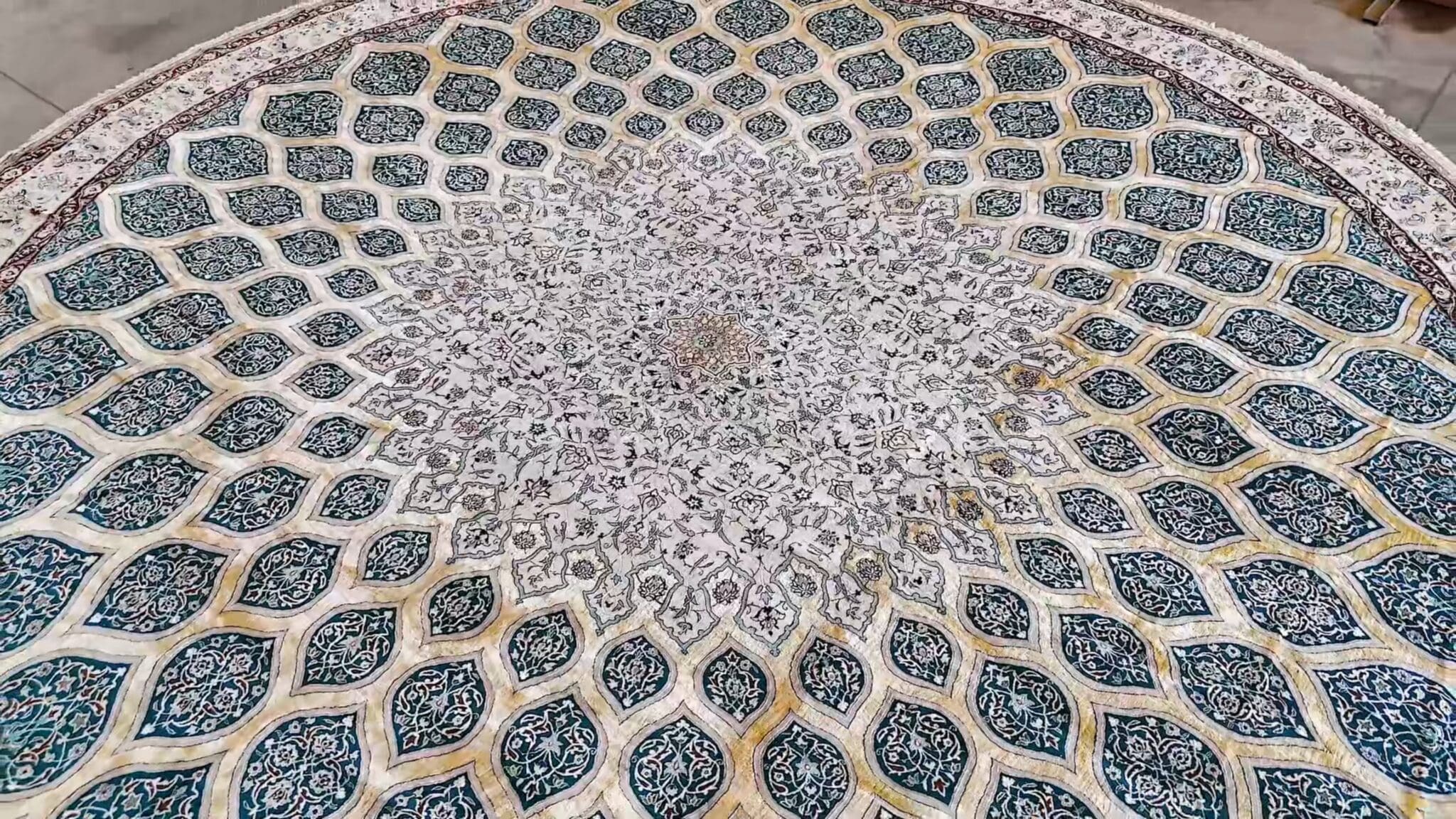 Nain Perserteppich 1000 × 1000 cm aus Seide, handgeknüpft