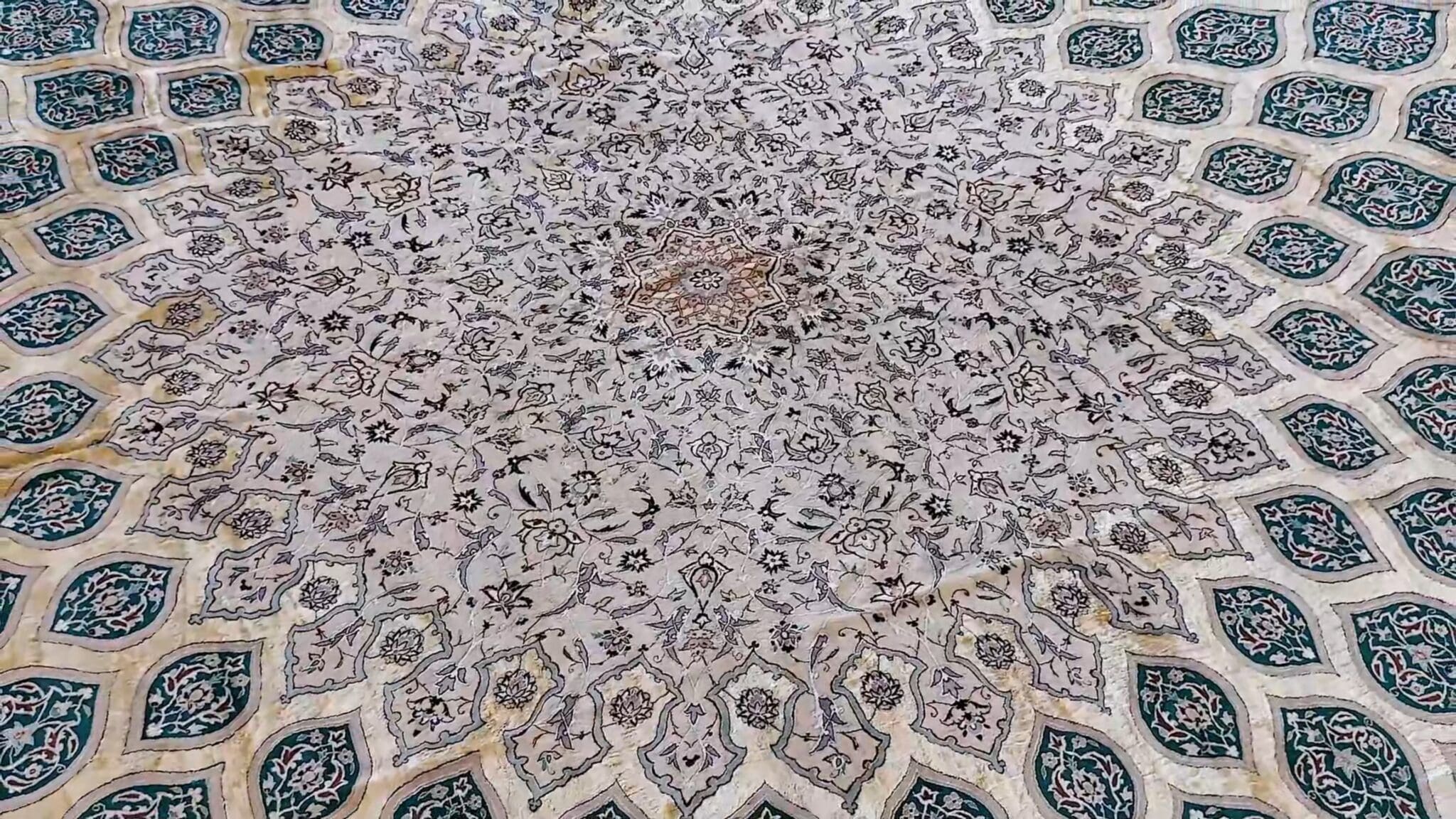 Nain Perserteppich 1000 × 1000 cm aus Seide, handgeknüpft
