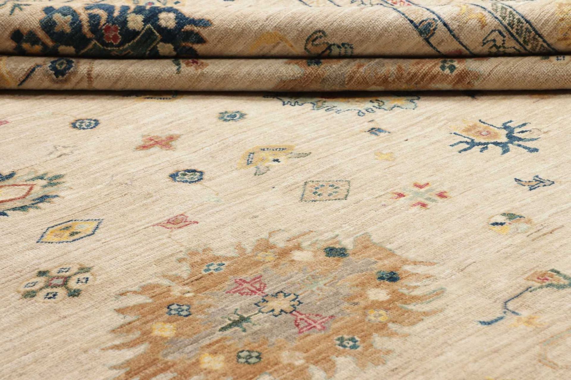 Farahan Ziegler Orientteppich 246 × 300 cm aus Wolle, handgeknüpft