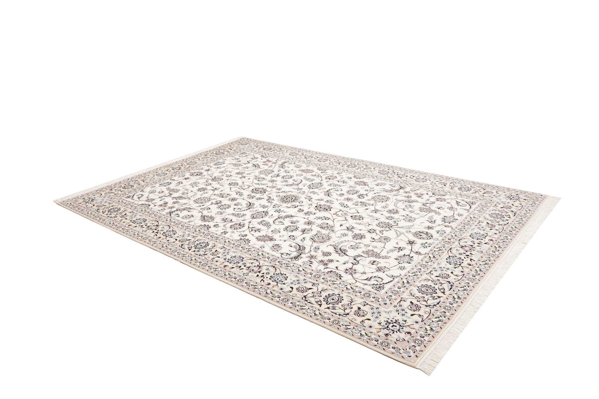 Nain Perserteppich aus Iran, 208 × 302 cm