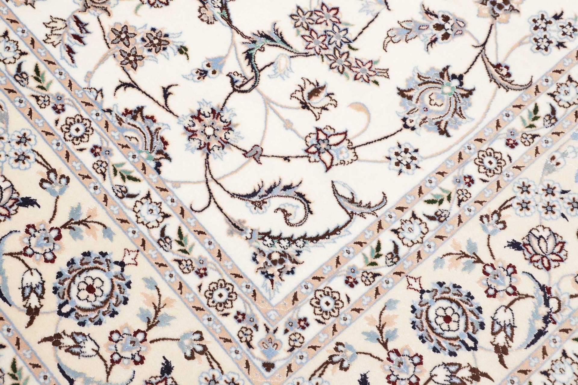 Nain Perserteppich aus Iran, 208 × 302 cm