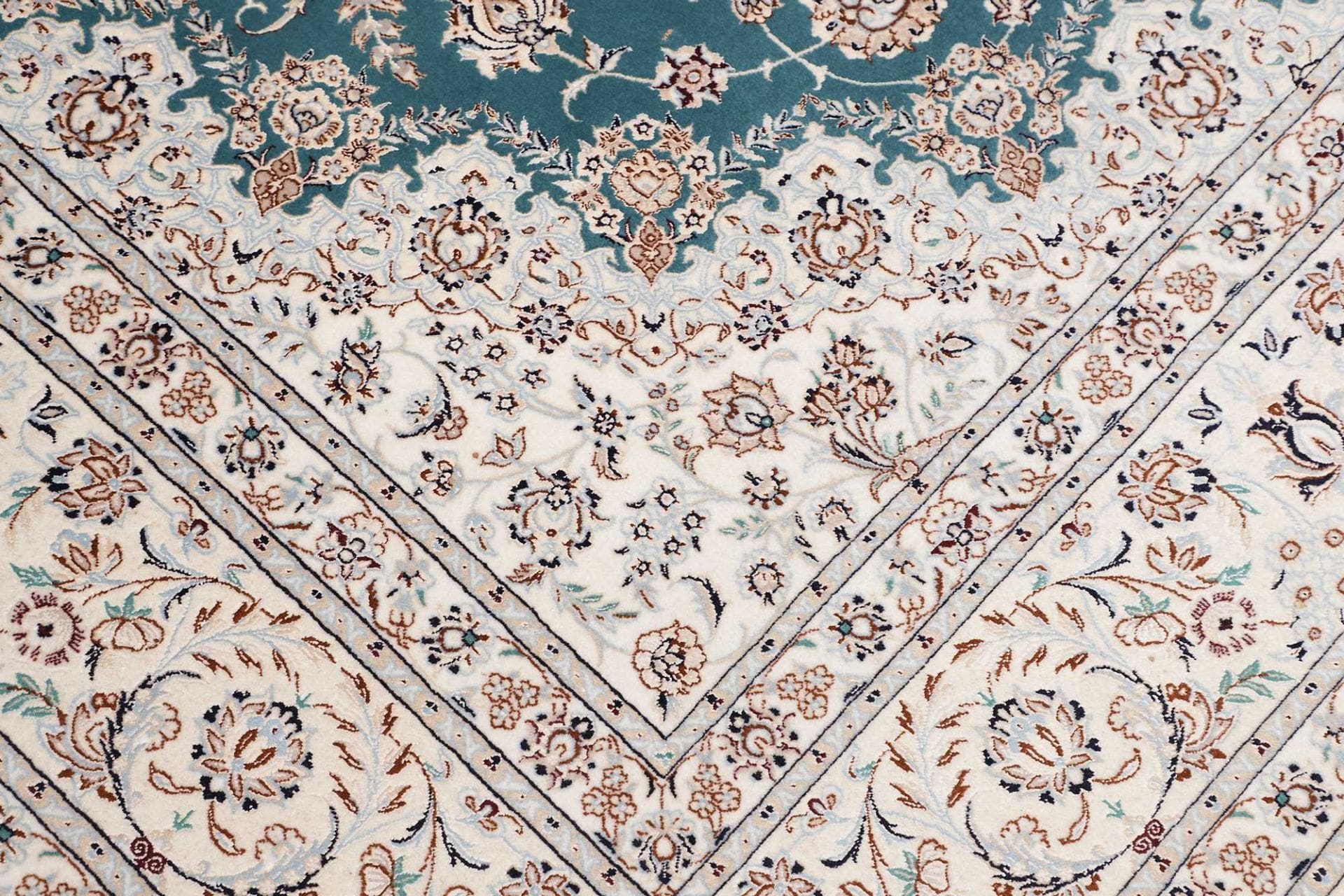 Handgeknüpfter Nain Perserteppich 211 × 304 cm