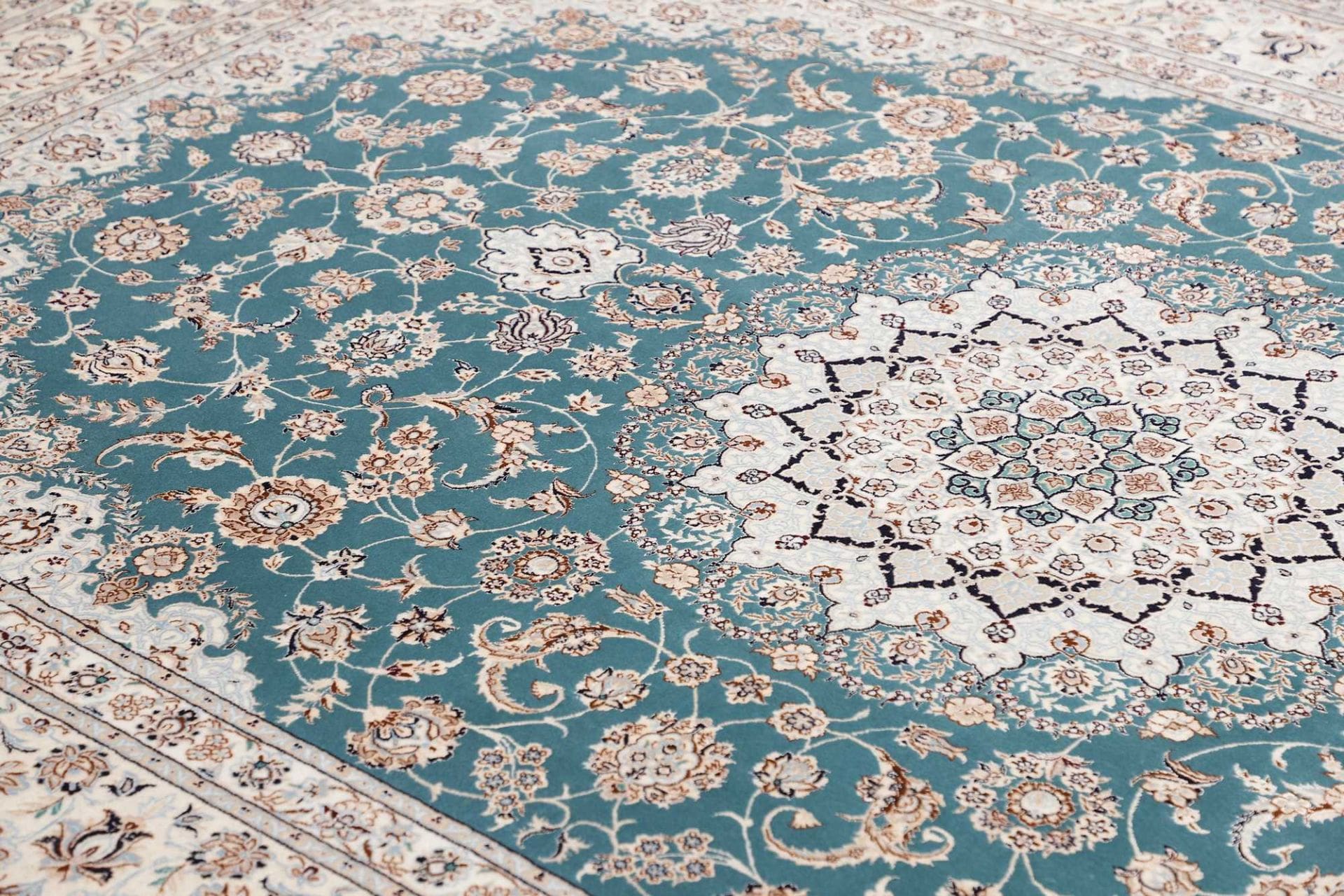 Handgeknüpfter Nain Perserteppich 211 × 304 cm