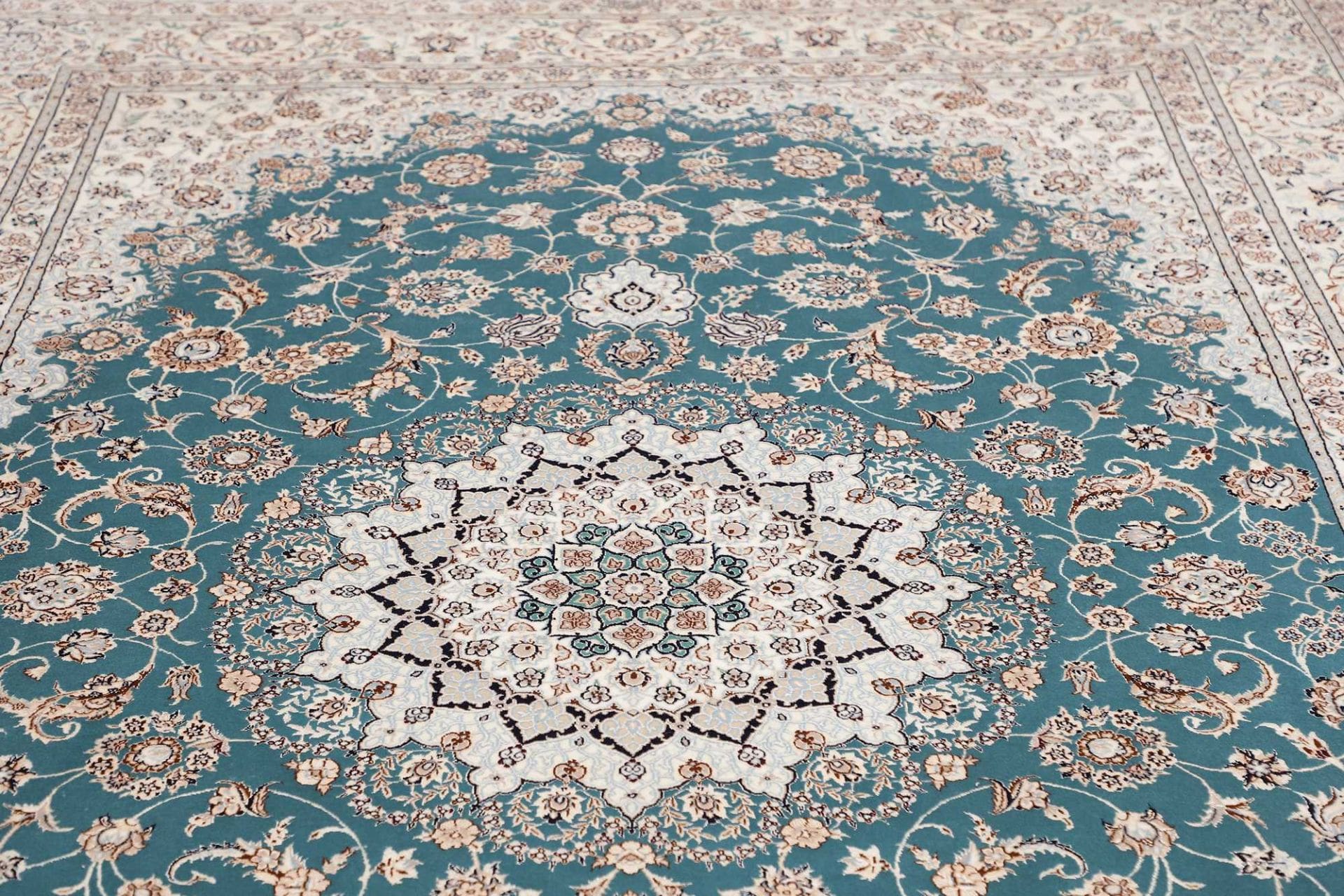 Handgeknüpfter Nain Perserteppich 211 × 304 cm