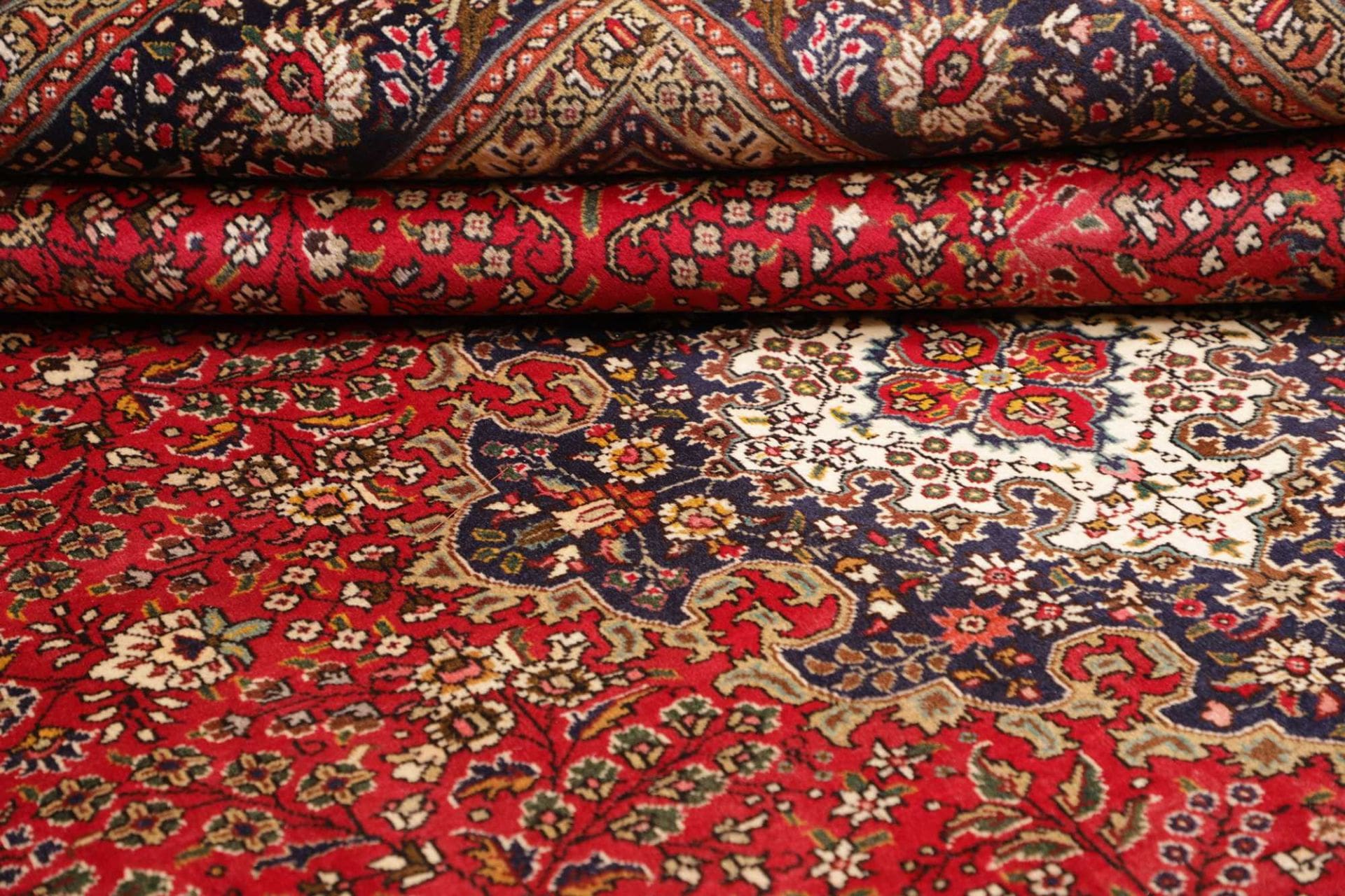 Täbriz Perserteppich aus Iran, 250 × 356 cm