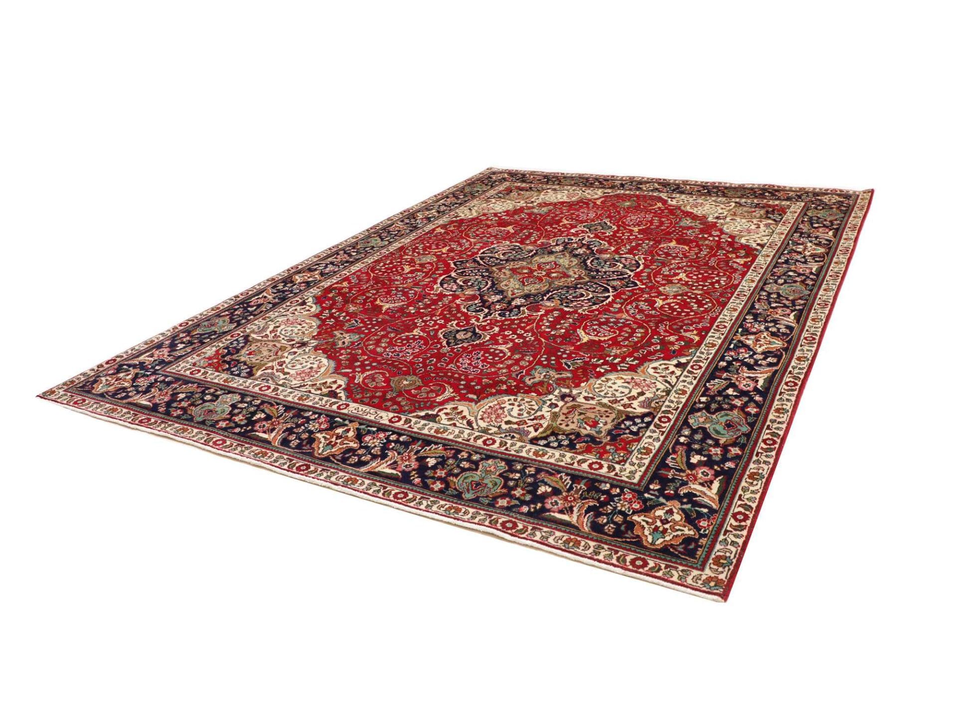Handgeknüpfter Täbriz Perserteppich 261 × 344 cm