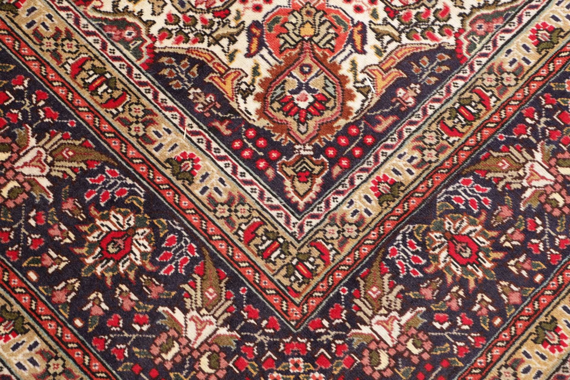 Täbriz Perserteppich 248 × 344 cm aus Wolle, handgeknüpft