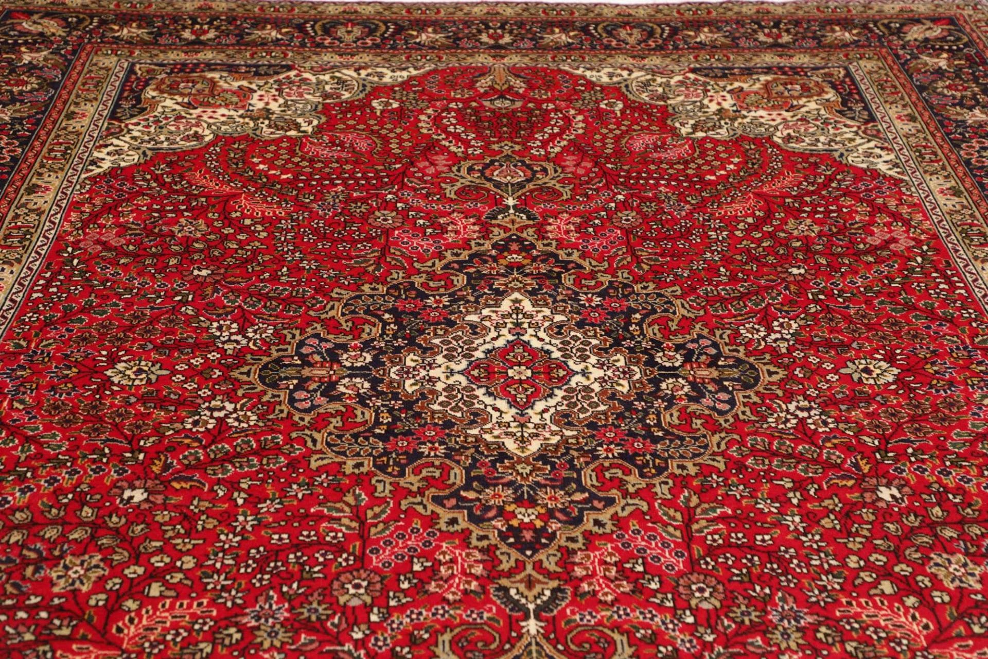 Täbriz Perserteppich 248 × 344 cm aus Wolle, handgeknüpft