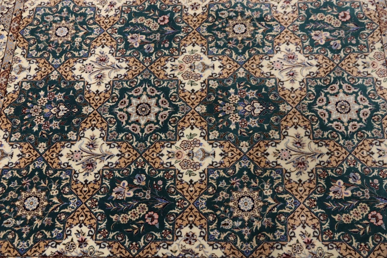 Handgeknüpfter Nain Perserteppich, 200 × 154 cm, Wolle & Seide