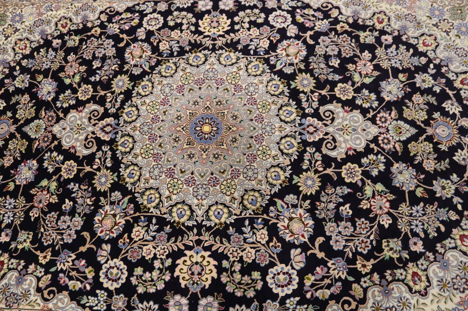 perserteppich-nain-302-x-206-cm-seide-handgeknupft-orientalisch-1 Handgeknüpfter Nain Perserteppich 300 × 205 cm