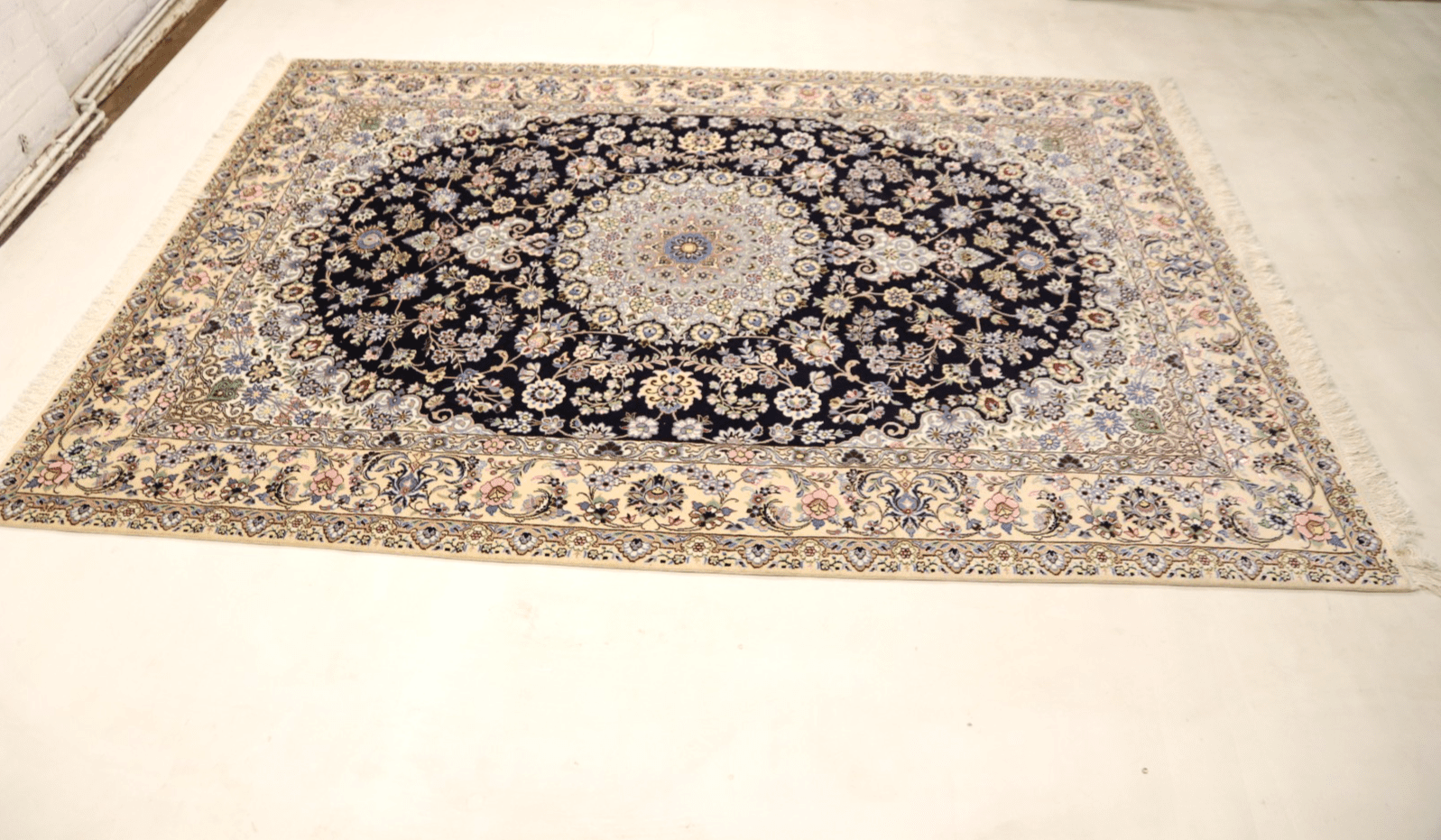 perserteppich-nain-302-x-206-cm-seide-handgeknupft-orientalisch-5 Handgeknüpfter Nain Perserteppich 300 × 205 cm