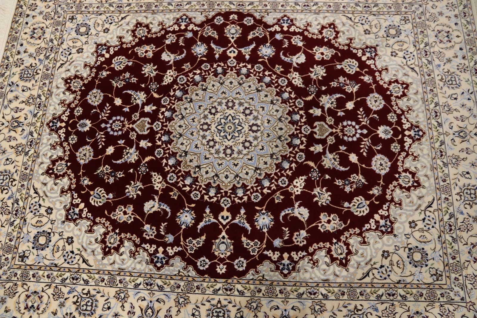 Nain Perserteppich aus Iran, 200 × 158 cm