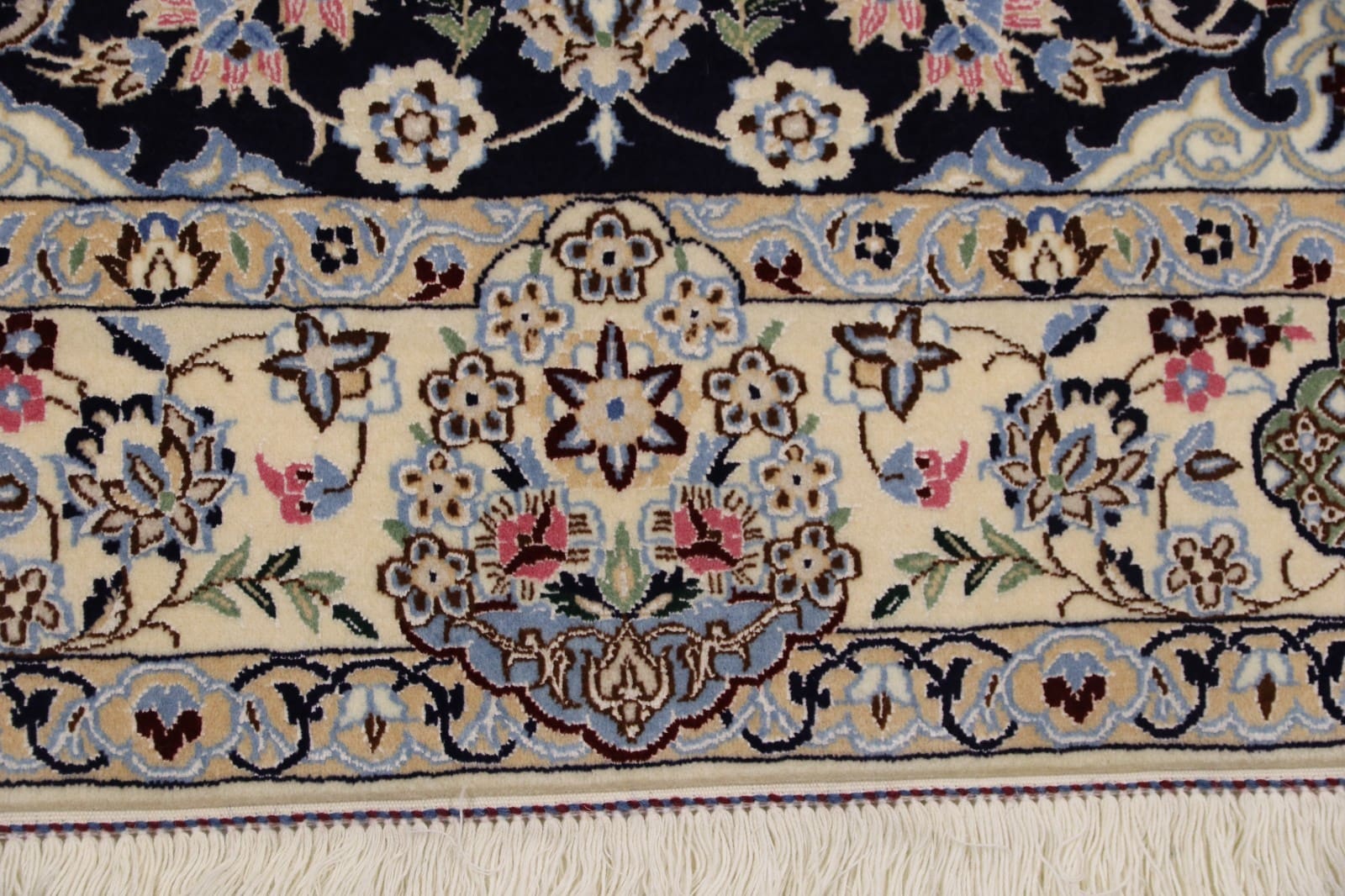 perserteppich-nain-186-x-128-cm-80-wolle-20-seide-handgeknupft-4 Handgeknüpfter Nain Perserteppich 184 × 127 cm