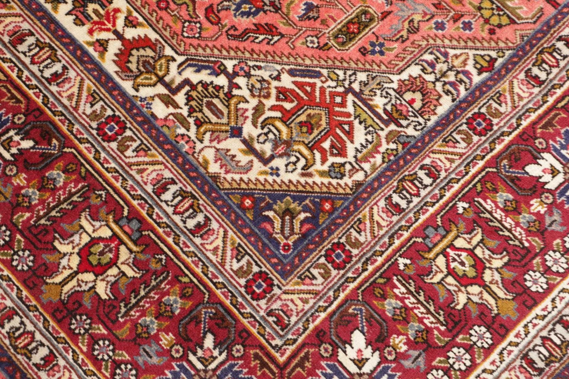 Täbriz Perserteppich aus Iran, 203 × 295 cm
