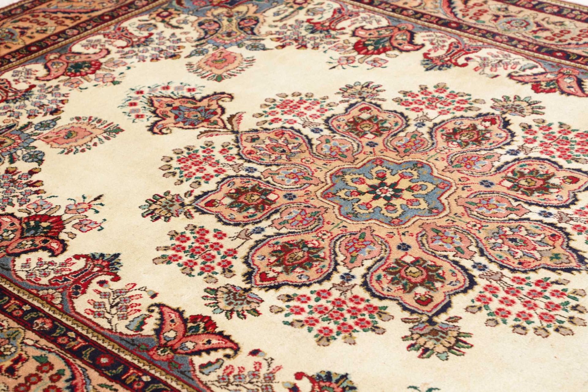 Täbriz Perserteppich 201 × 305 cm aus Wolle, handgeknüpft