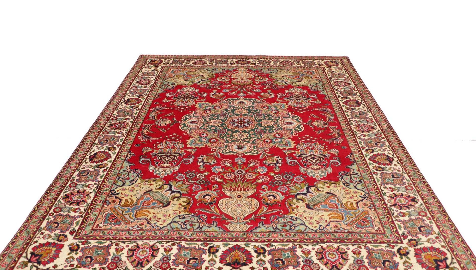 Handgeknüpfter Täbriz Perserteppich 225 × 292 cm