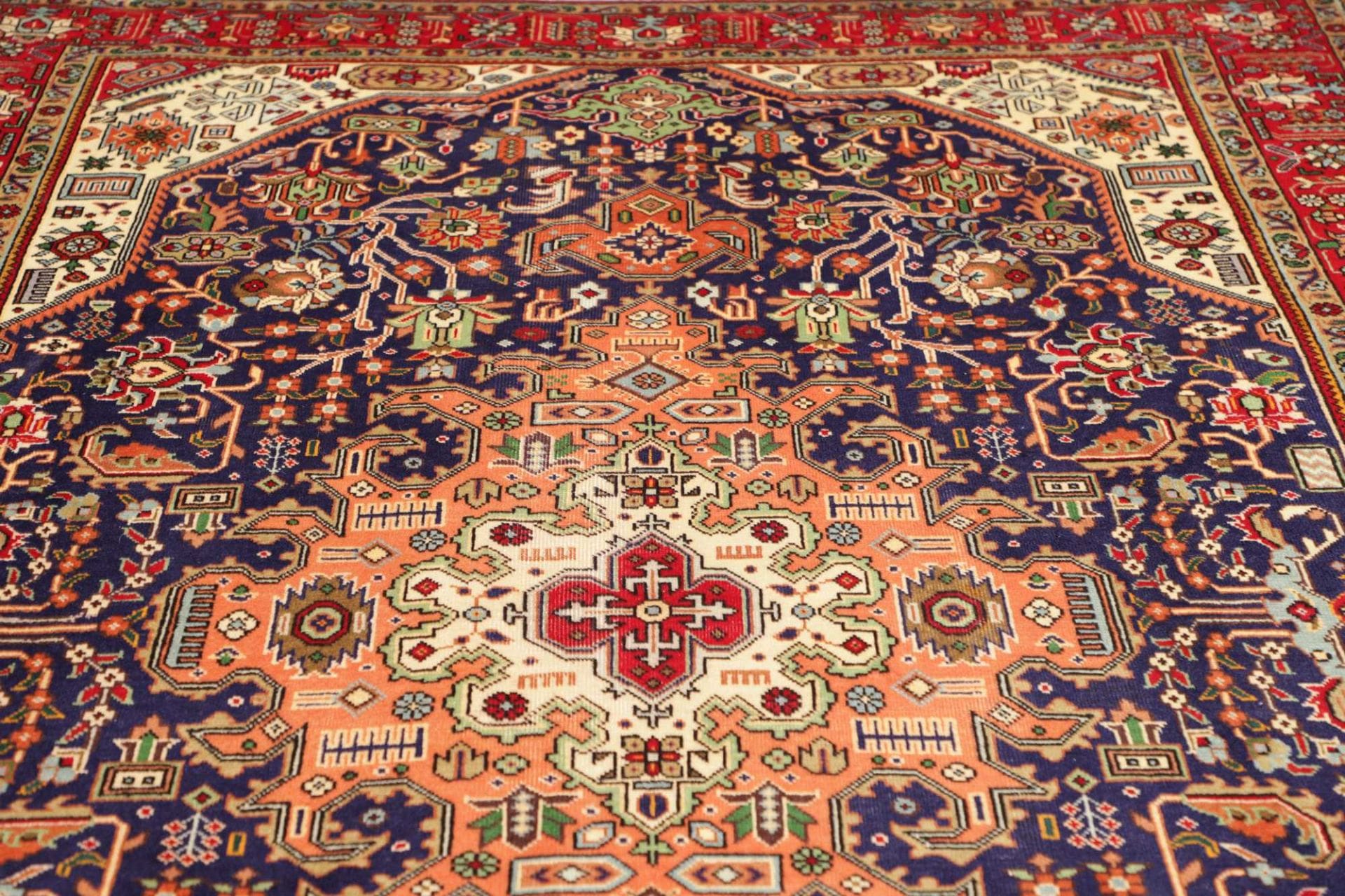 Täbriz Perserteppich 207 × 299 cm aus Wolle, handgeknüpft