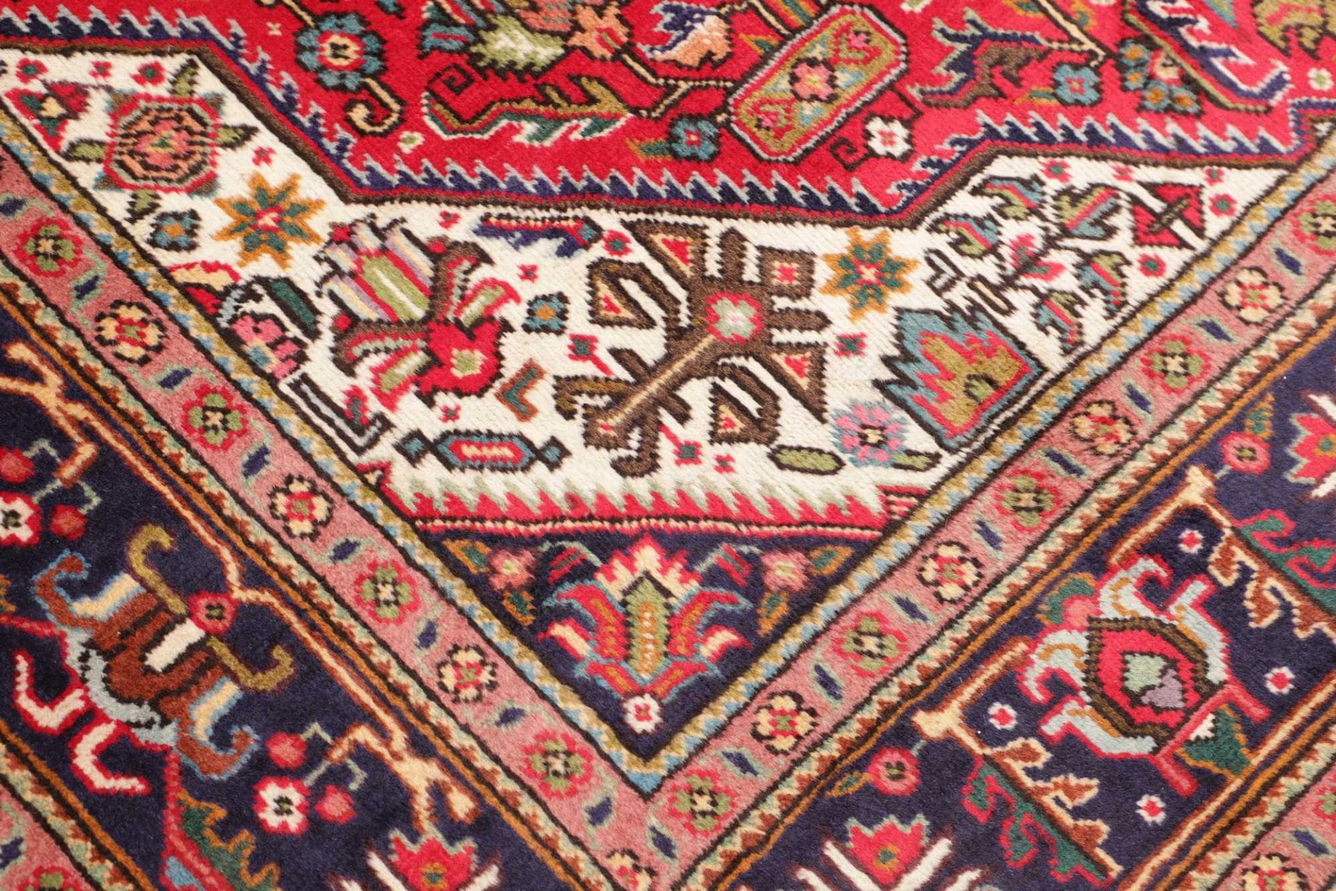 Täbriz Perserteppich aus Iran, 208 × 286 cm