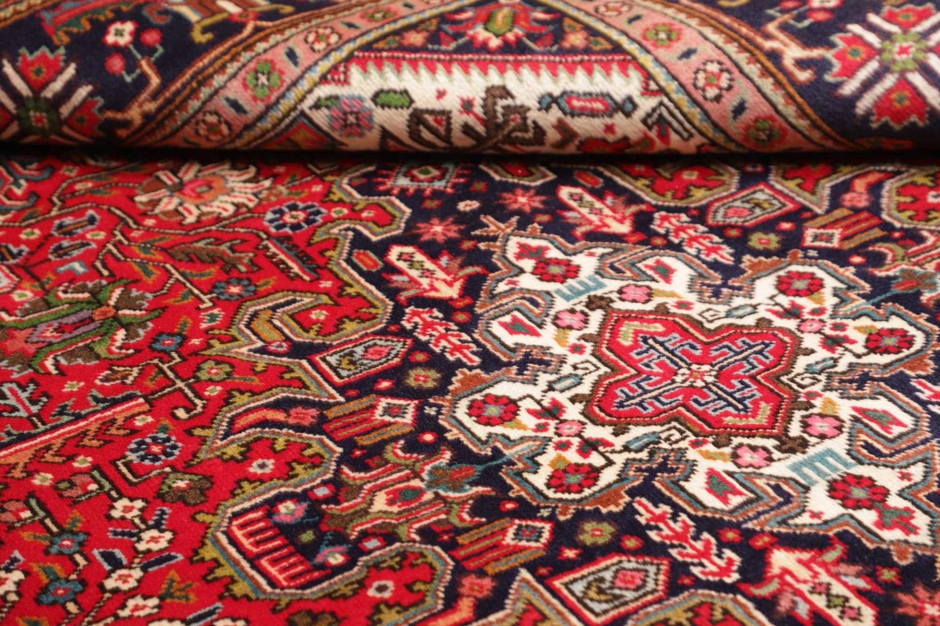 Täbriz Perserteppich aus Iran, 208 × 286 cm