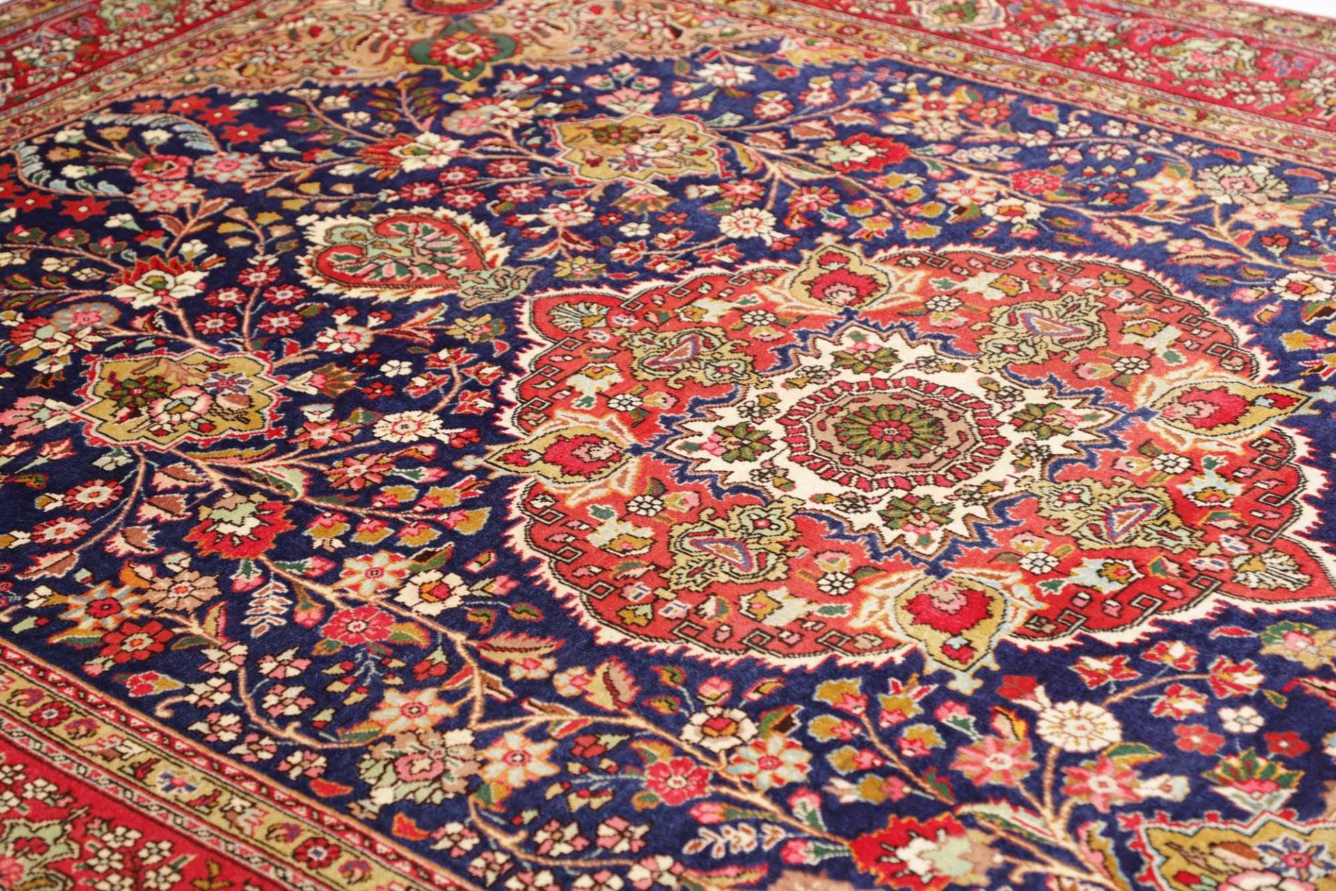 Täbriz Perserteppich 208 × 310 cm aus Wolle, handgeknüpft