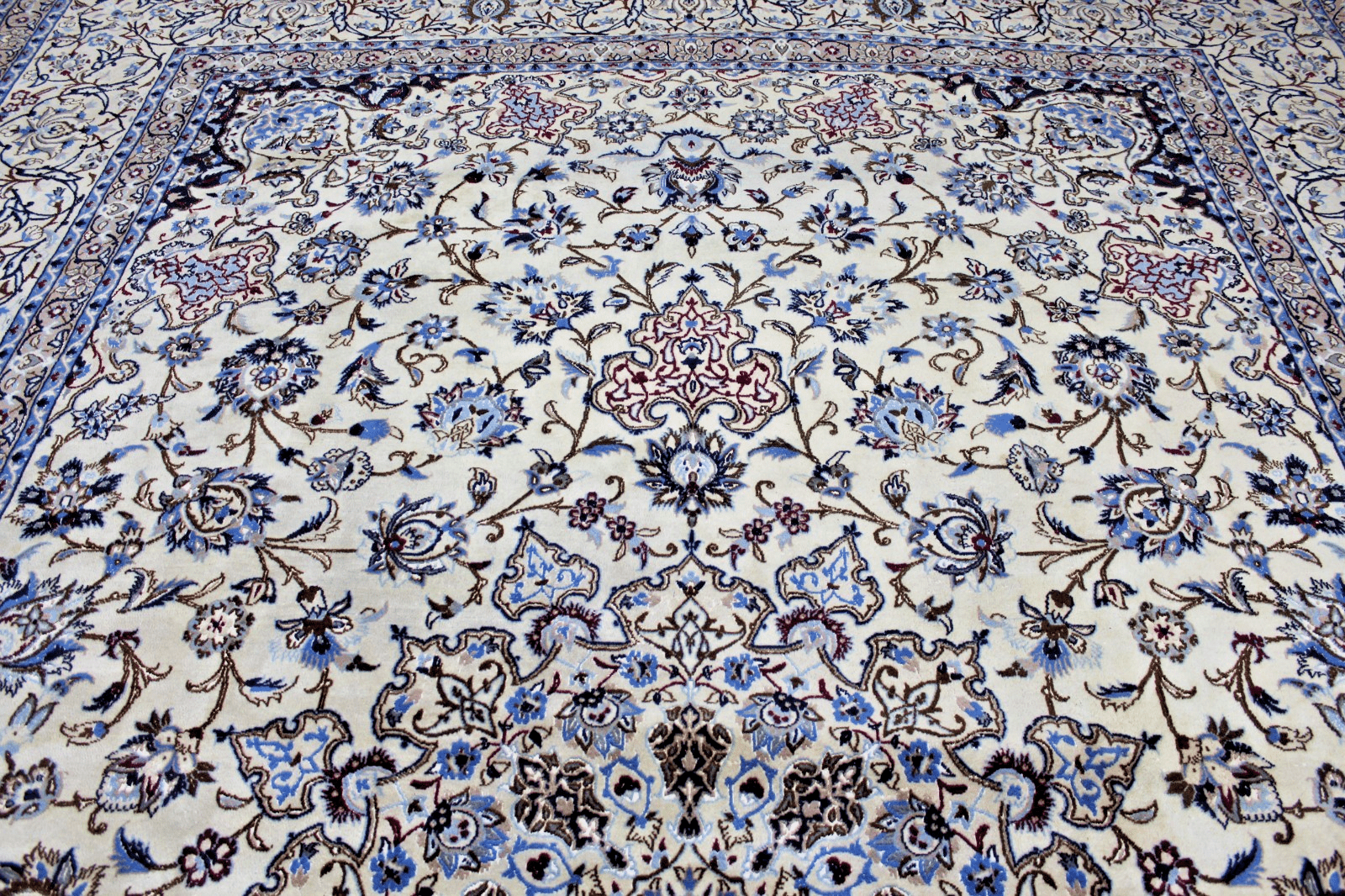 Nain Perserteppich 450 × 305 cm aus Wolle, handgeknüpft