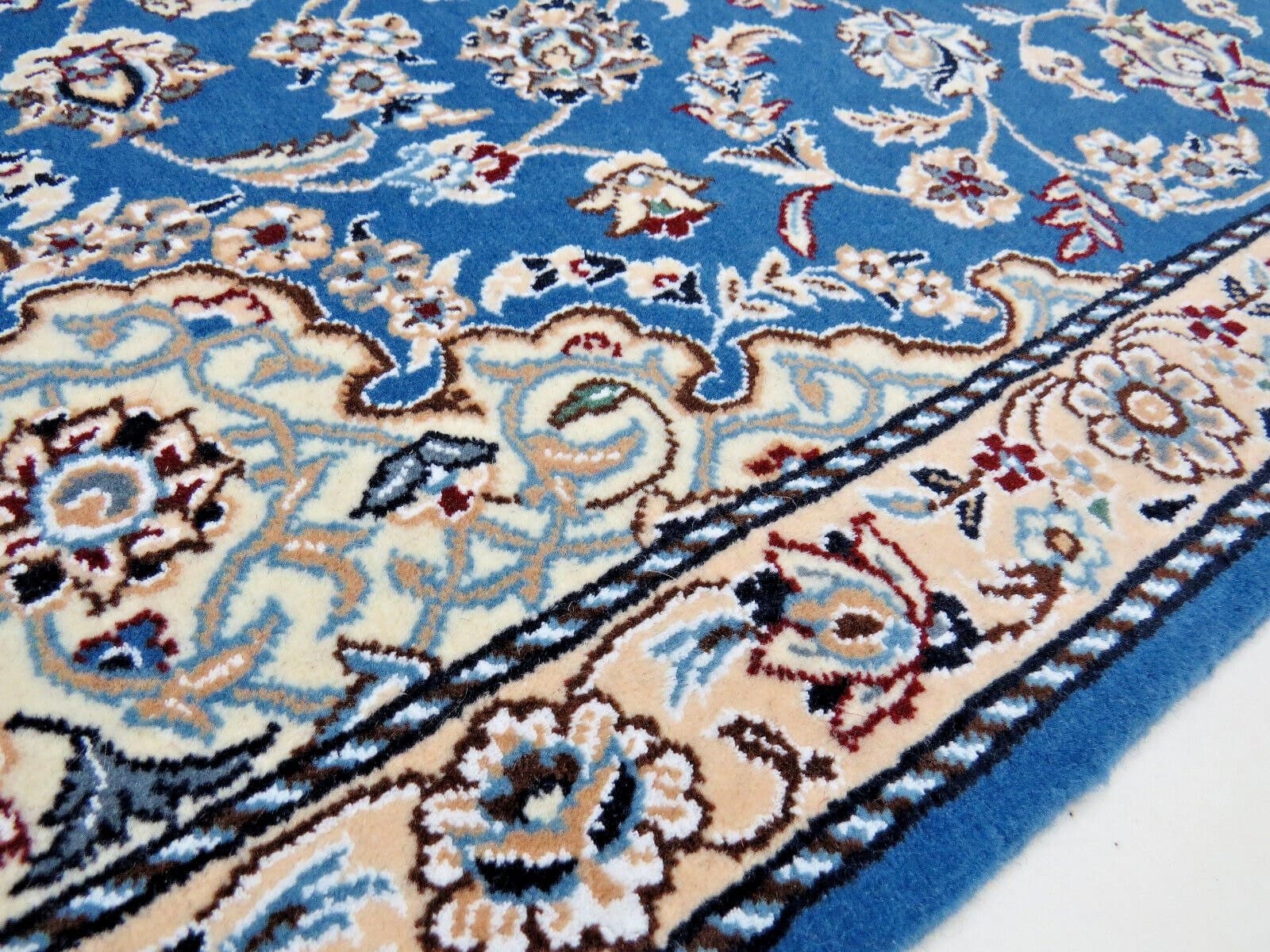 perserteppich-nain-120-x-83-cm-schurwolle-seide-handgeknupft-neu-6 Nain Perserteppich 120 × 83 cm aus Wolle, handgeknüpft