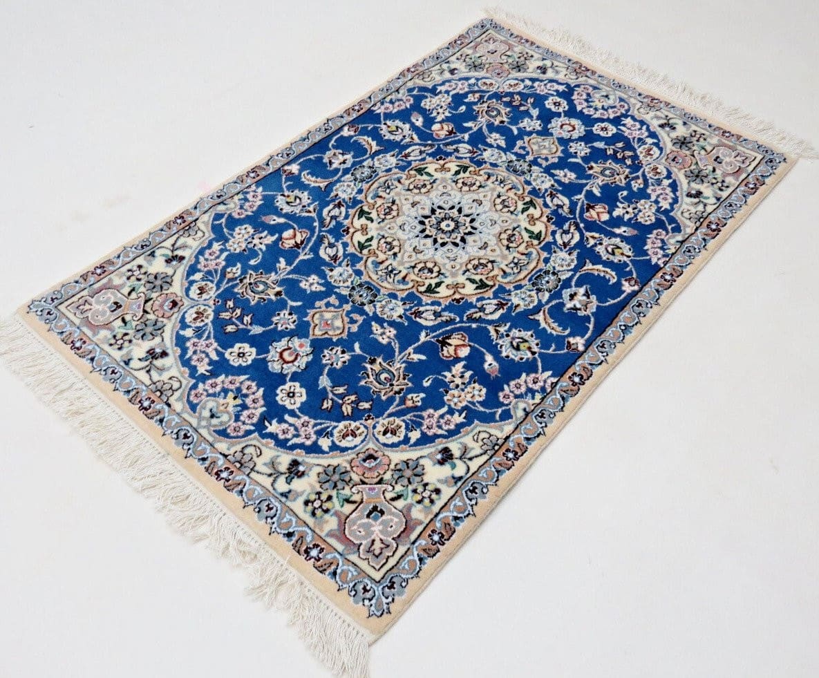 perserteppich-nain-120-x-75-cm-schurwolle-seide-handgeknupft-elegant-7 Handgeknüpfter Nain Perserteppich, 120 × 75 cm, Wolle