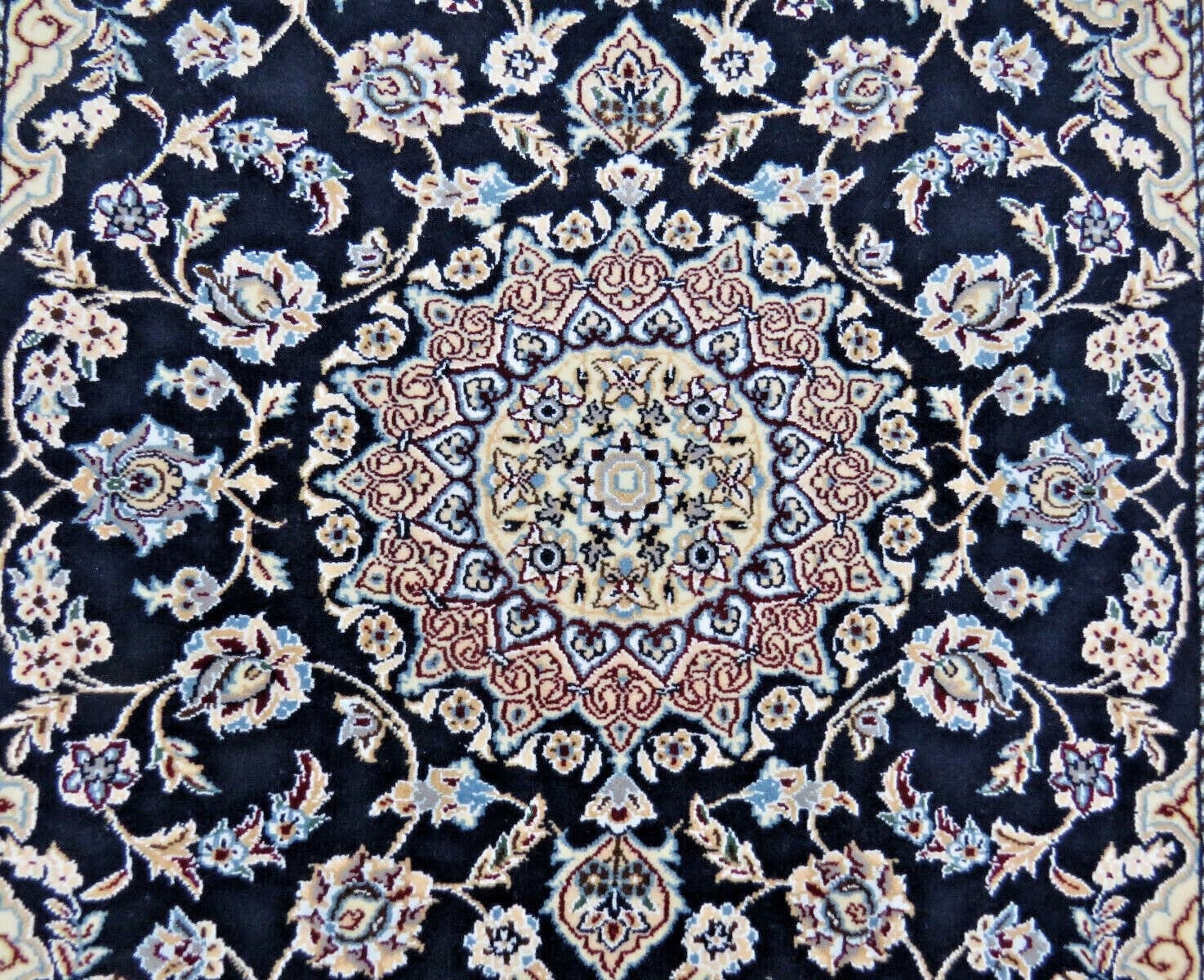 perserteppich-nain-116-x-88-cm-schurwolle-seide-handgeknupft-neu-3 Nain Perserteppich aus Iran, 116 × 88 cm