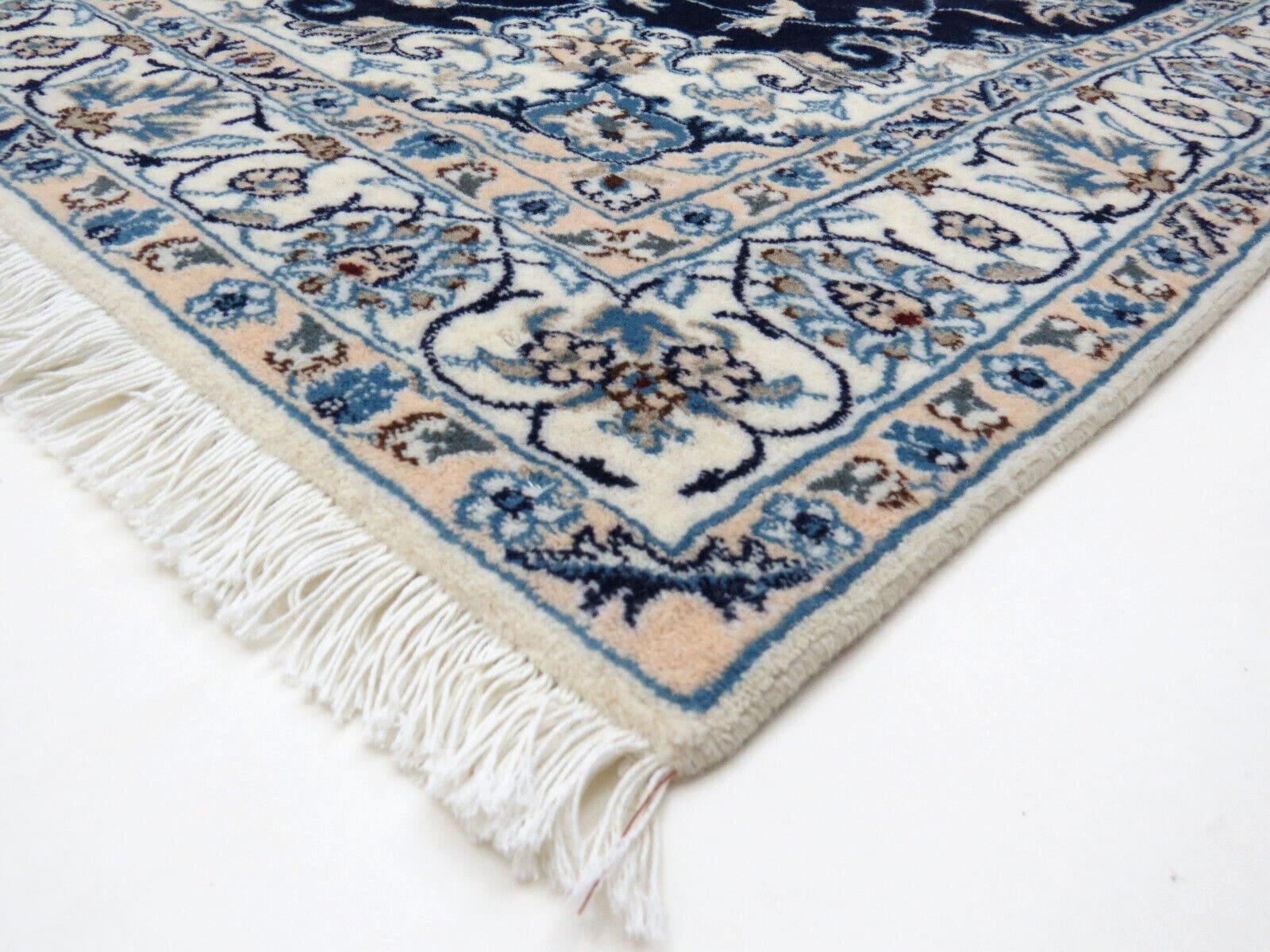 Nain Perserteppich aus Iran, 200 × 117 cm