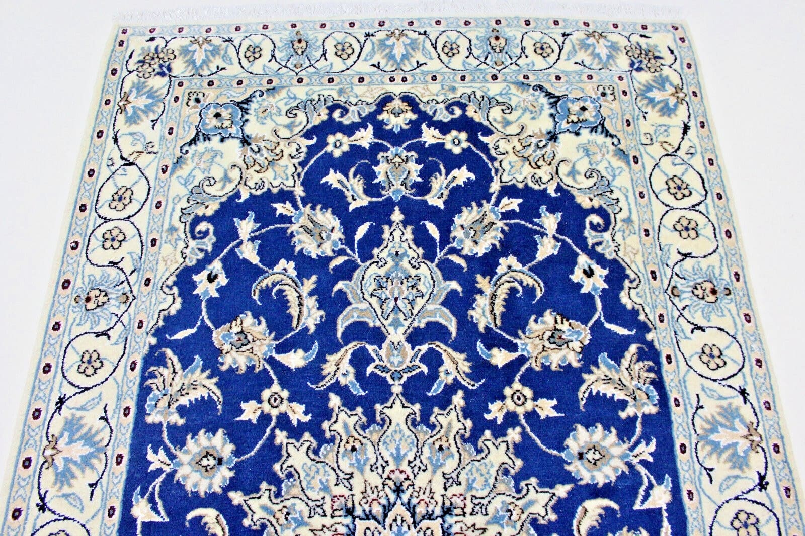 Nain Perserteppich 201 × 116 cm aus Wolle, handgeknüpft