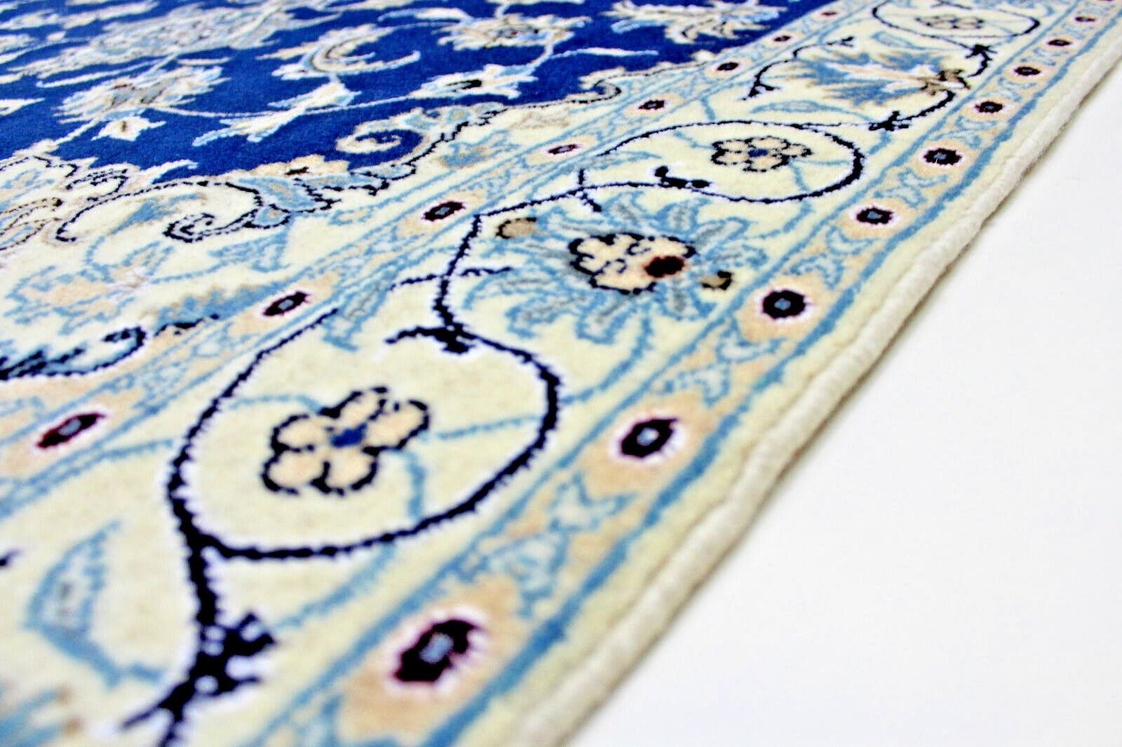 Nain Perserteppich 201 × 116 cm aus Wolle, handgeknüpft