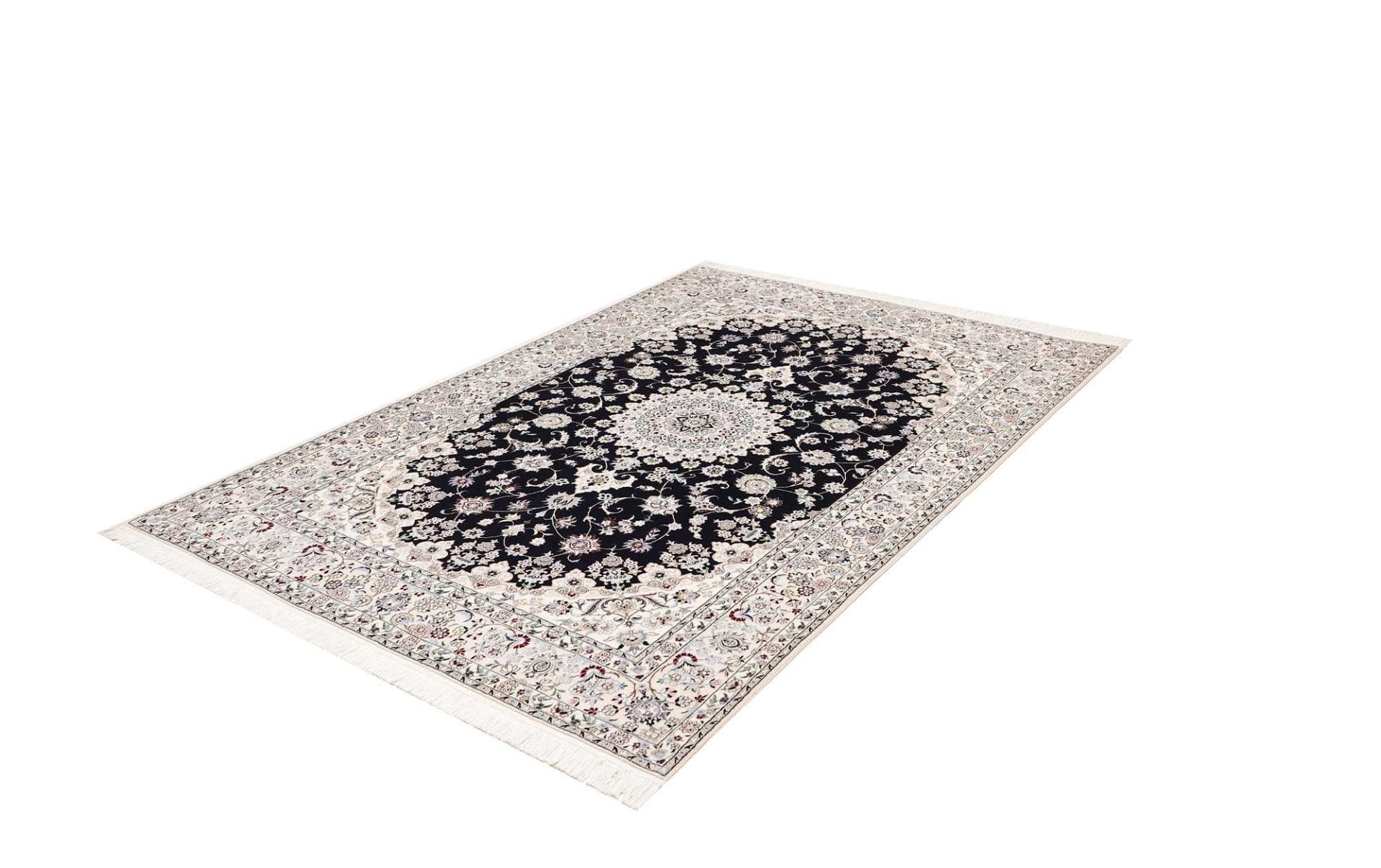 Handgeknüpfter Nain Perserteppich 154 × 231 cm