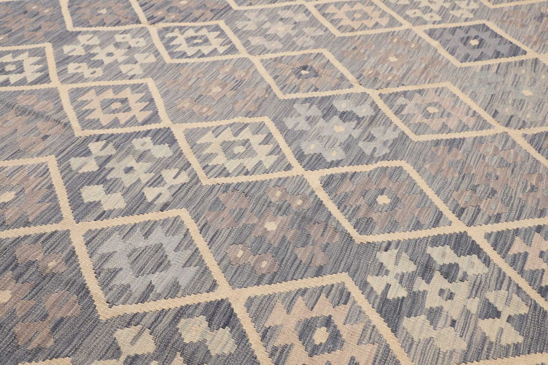 Handgewebter Kelim 259 × 338 cm