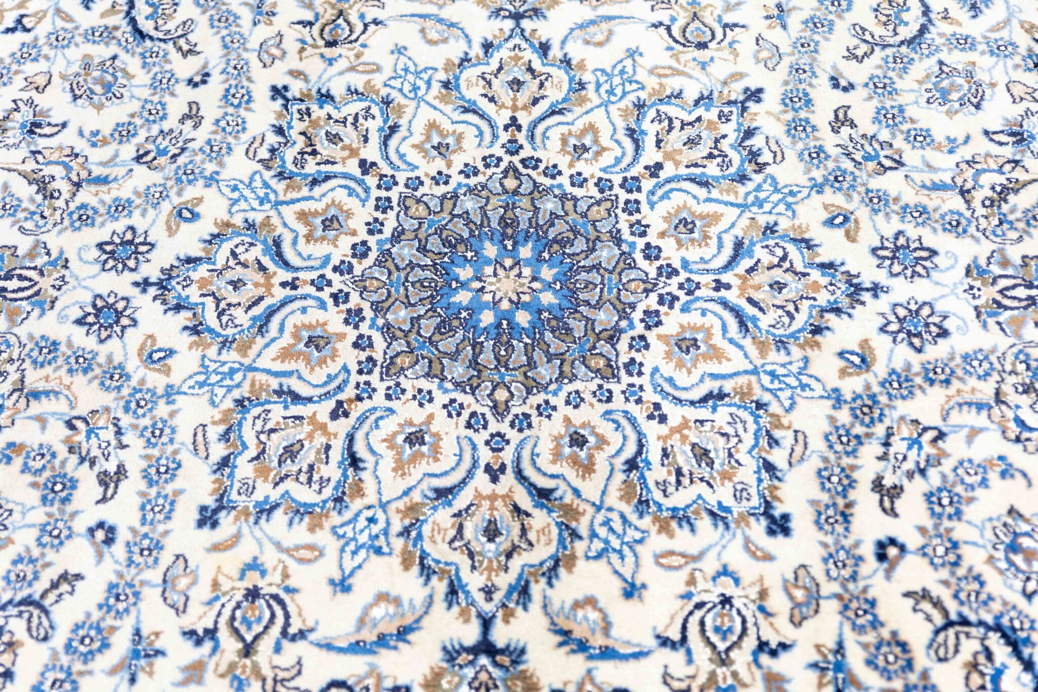 Handgeknüpfter Nain Perserteppich, 320 × 205 cm, Wolle