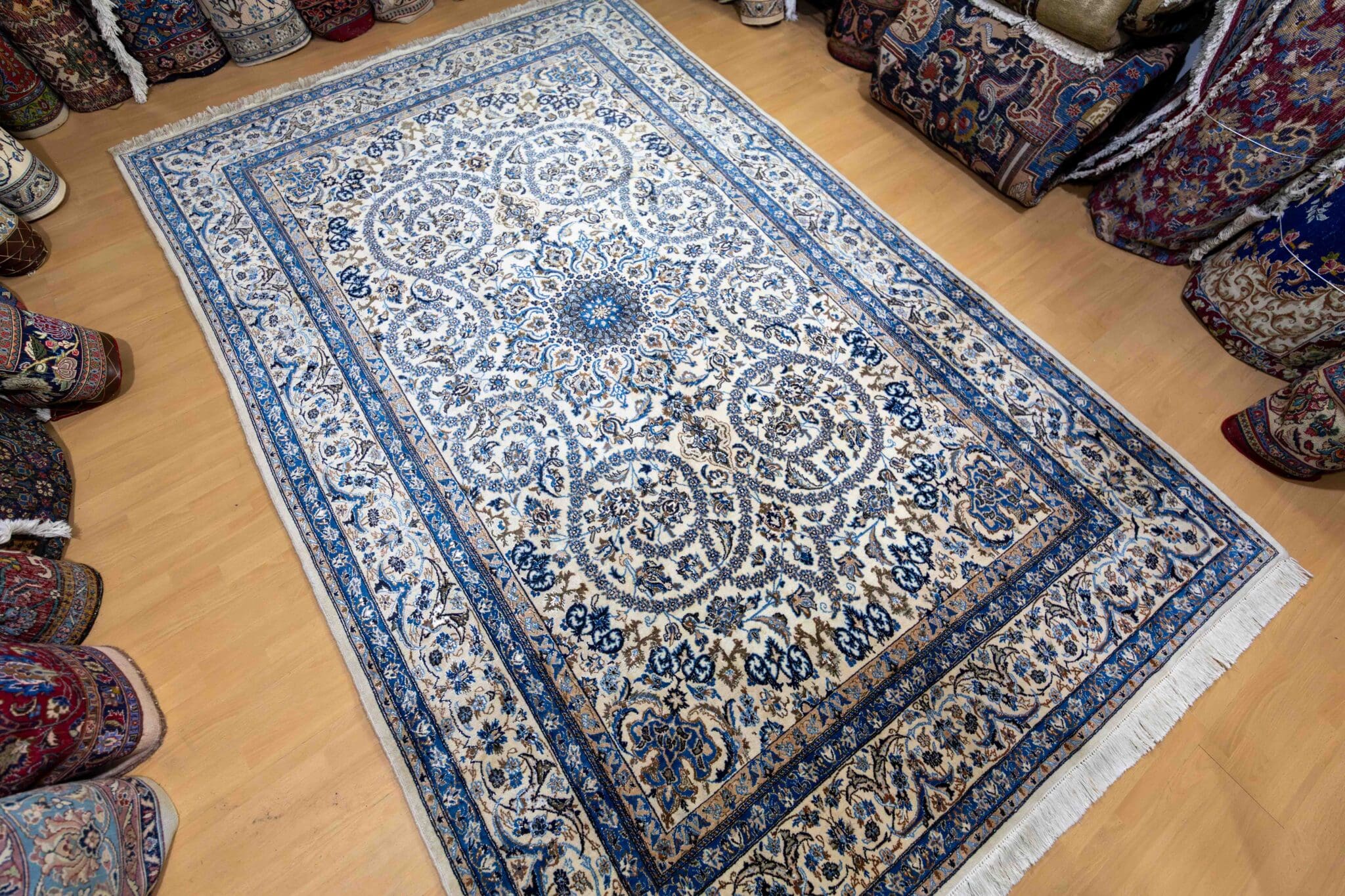 Handgeknüpfter Nain Perserteppich, 320 × 205 cm, Wolle