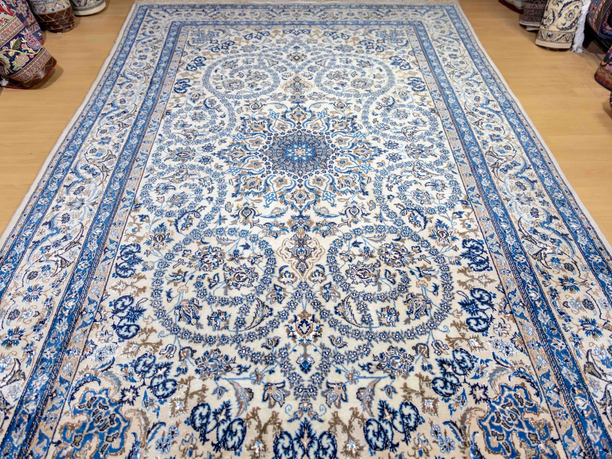 Handgeknüpfter Nain Perserteppich, 320 × 205 cm, Wolle