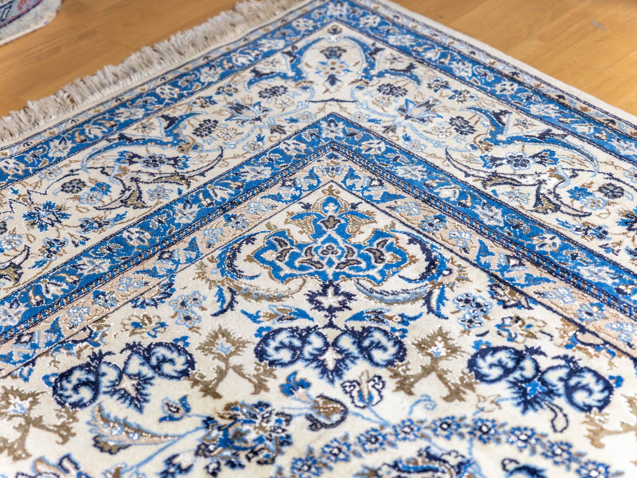 Handgeknüpfter Nain Perserteppich, 320 × 205 cm, Wolle