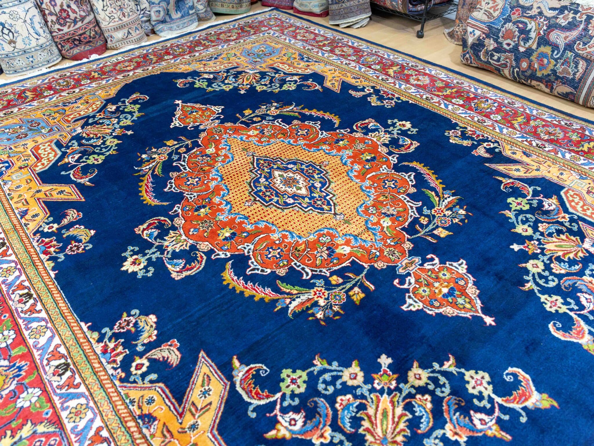 Sarough Farahan Perserteppich 334 × 290 cm aus Wolle, handgeknüpft