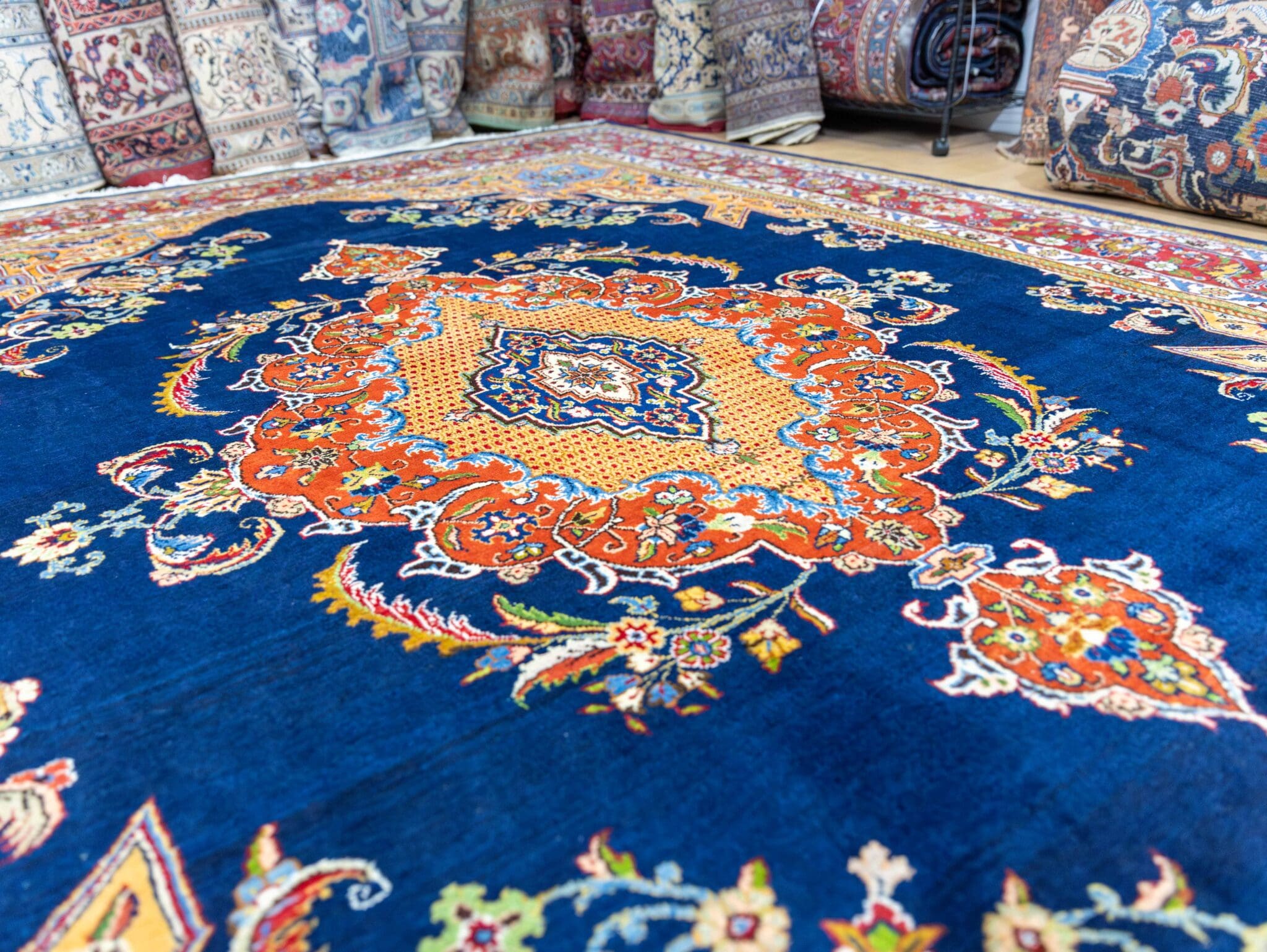 Sarough Farahan Perserteppich 334 × 290 cm aus Wolle, handgeknüpft