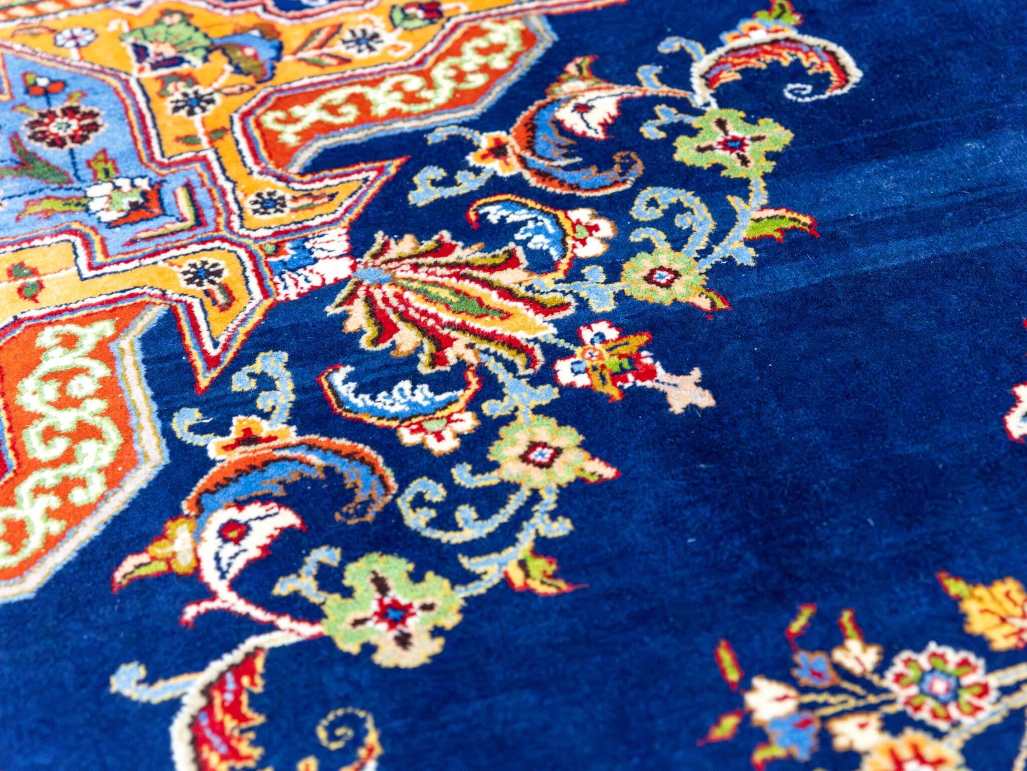 Sarough Farahan Perserteppich 334 × 290 cm aus Wolle, handgeknüpft