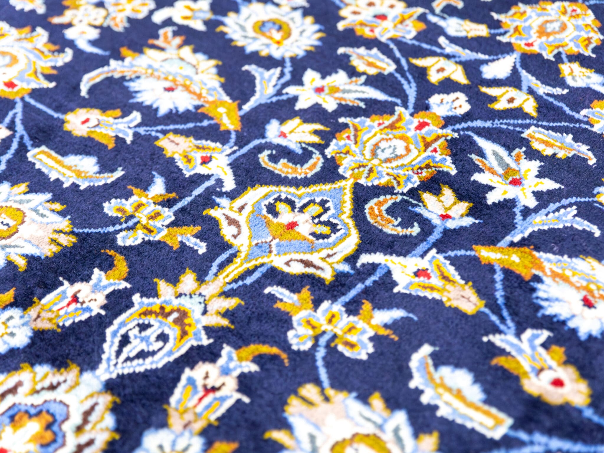 Kashan Perserteppich aus Iran, 369 × 275 cm