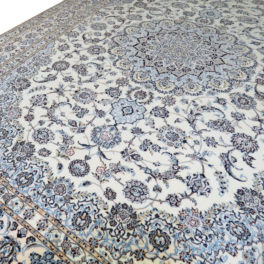perserteppich-nain-6la-360-x-254-cm-seide-schurwolle-handgeknupft-1 Handgeknüpfter Nain Perserteppich 360 × 254 cm