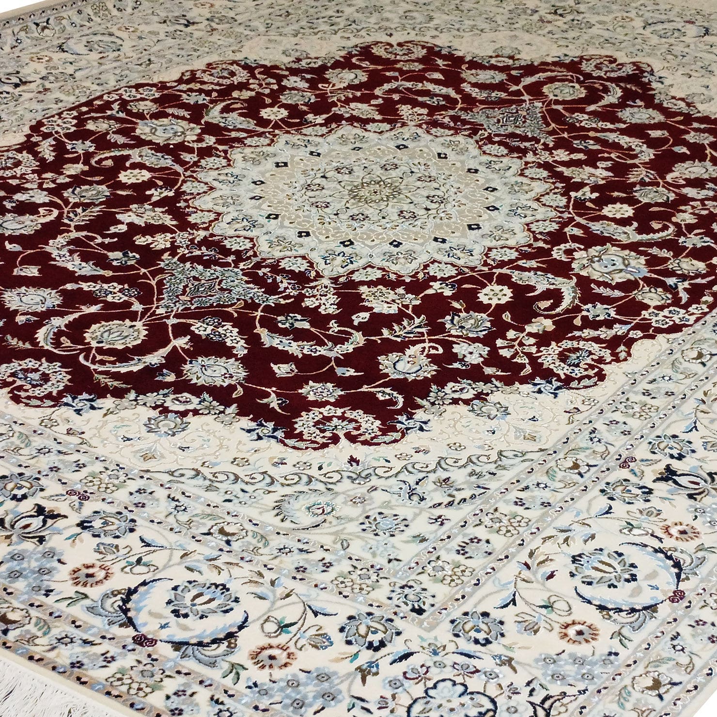 Handgeknüpfter Nain Perserteppich 265 × 210 cm