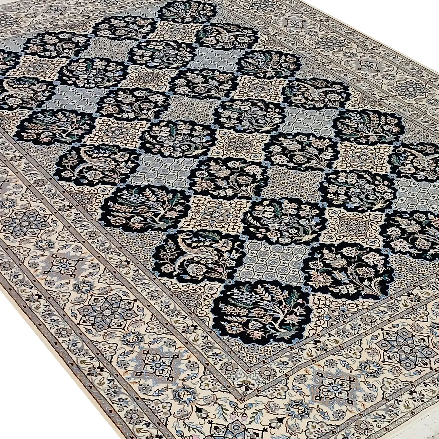 Nain Perserteppich 205 × 305 cm aus Wolle, handgeknüpft