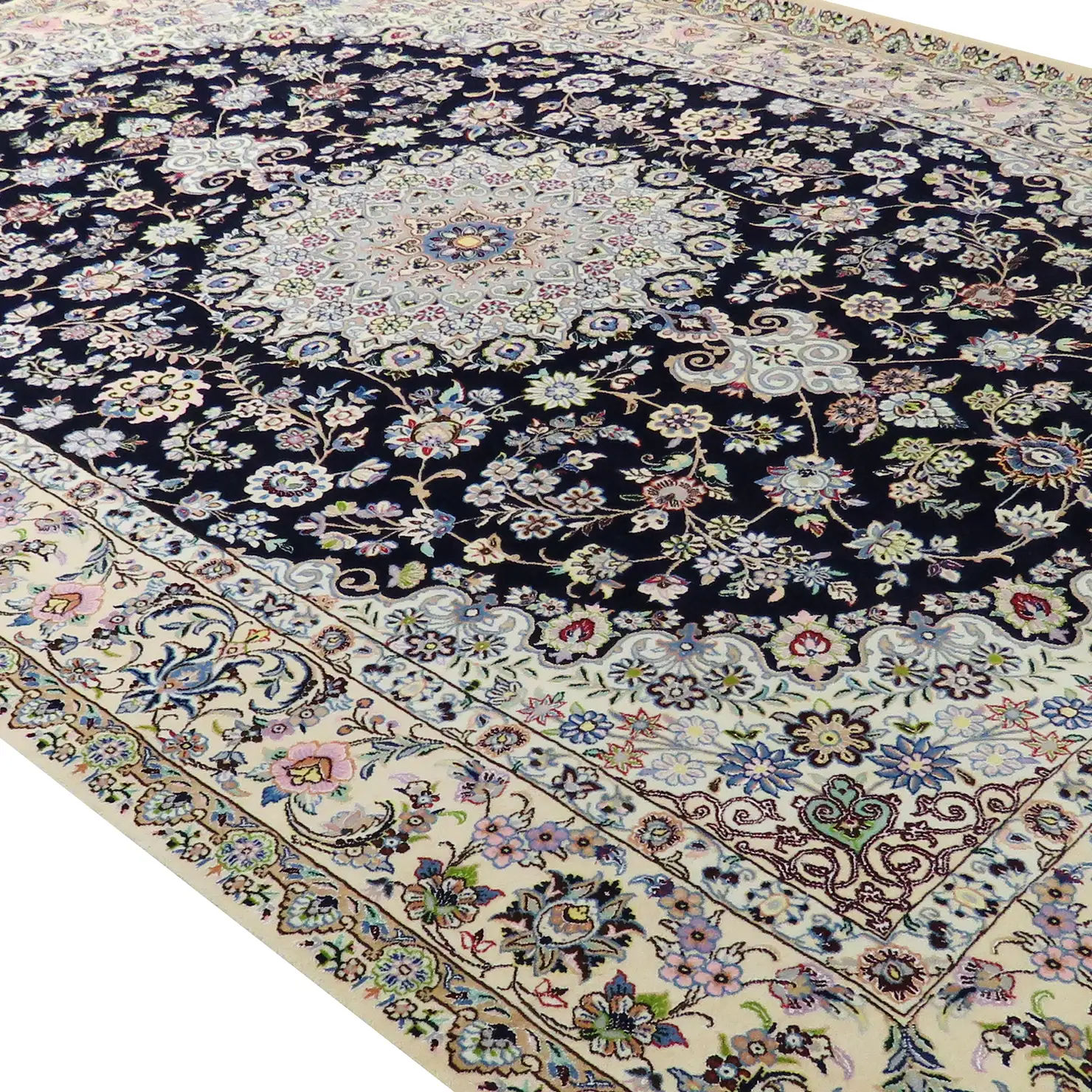 Handgeknüpfter Nain Perserteppich 205 × 315 cm