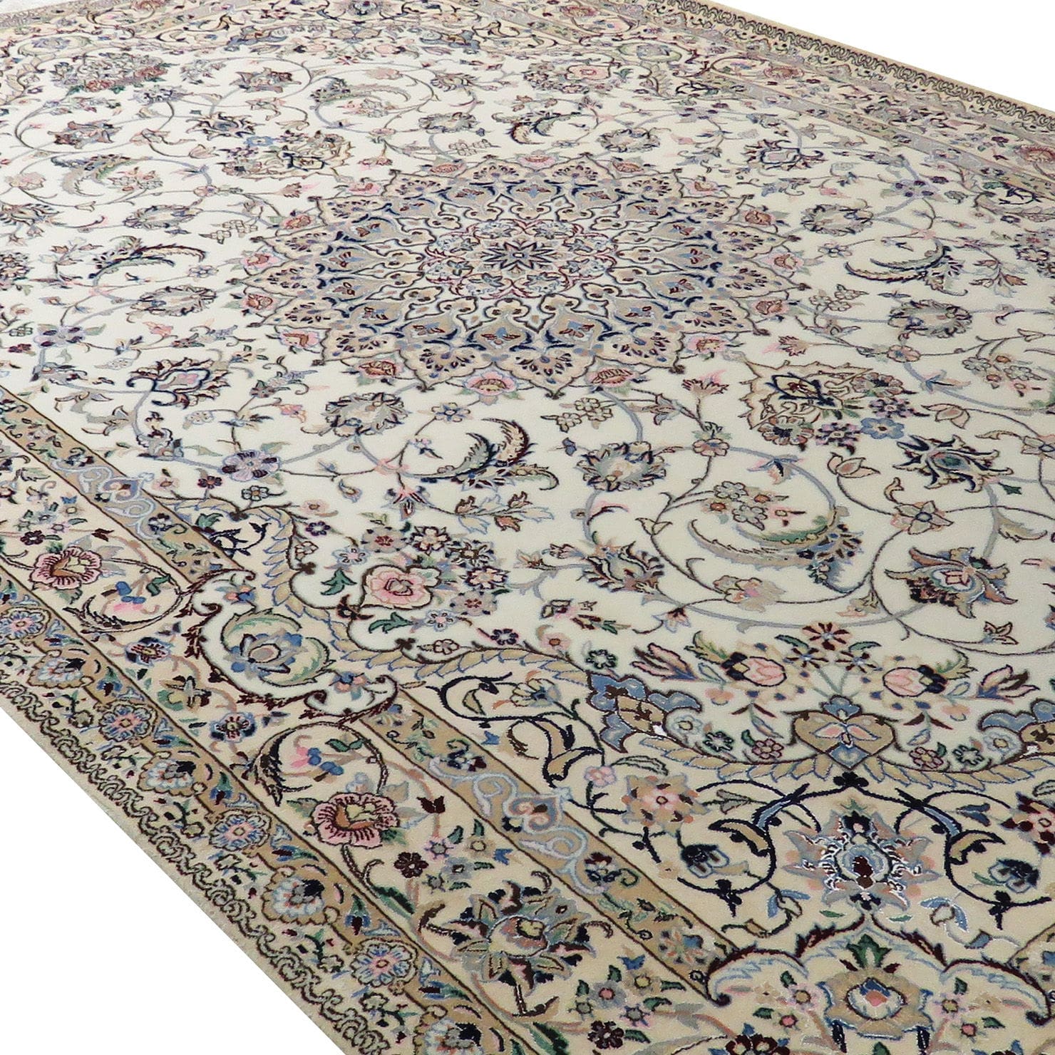 Handgeknüpfter Nain Perserteppich 315 × 205 cm