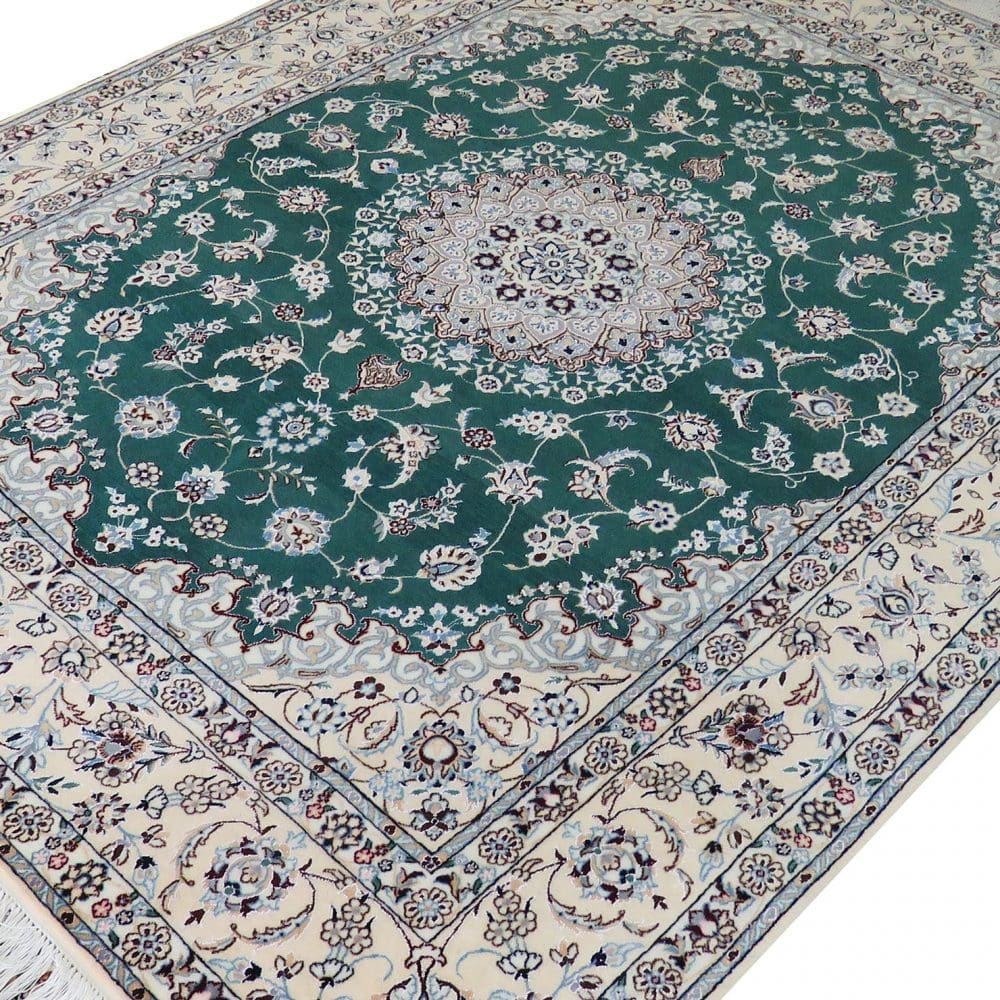 Handgeknüpfter Nain Perserteppich 155 × 205 cm