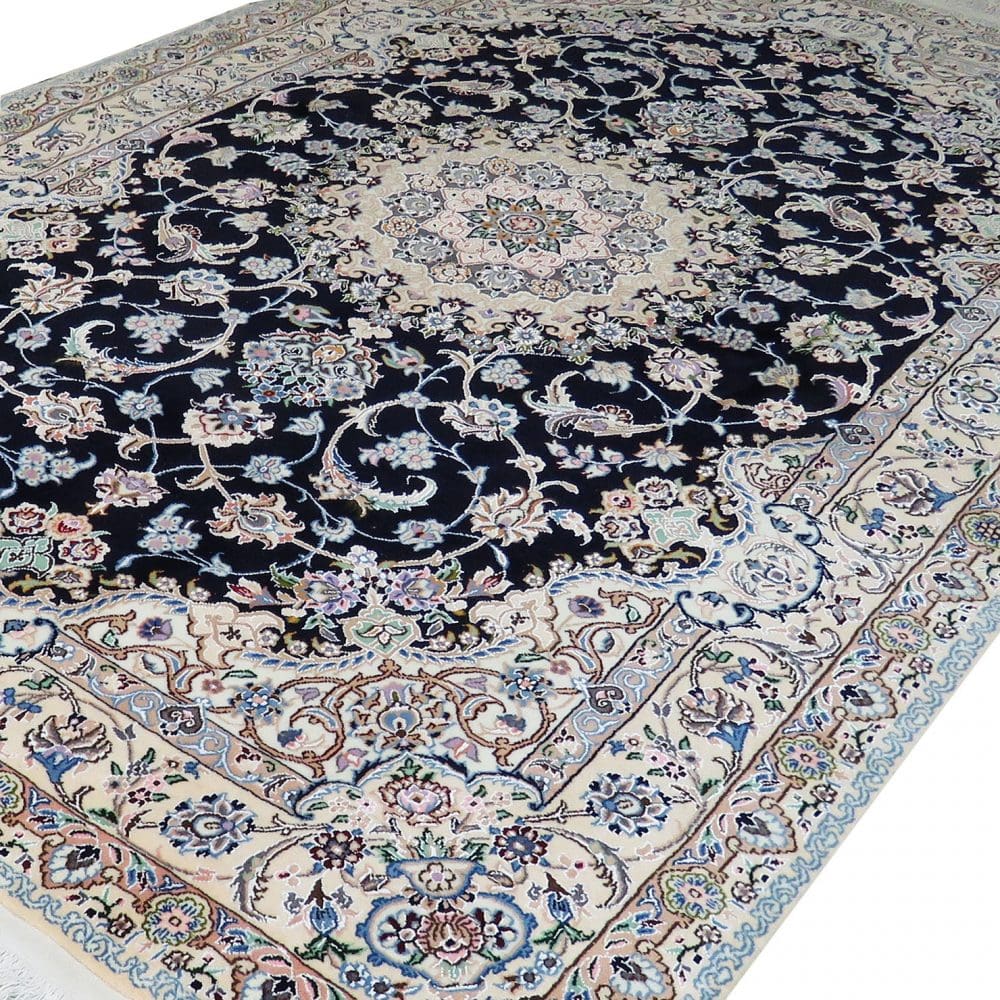 Handgeknüpfter Nain Perserteppich, 235 × 160 cm, Wolle & Seide