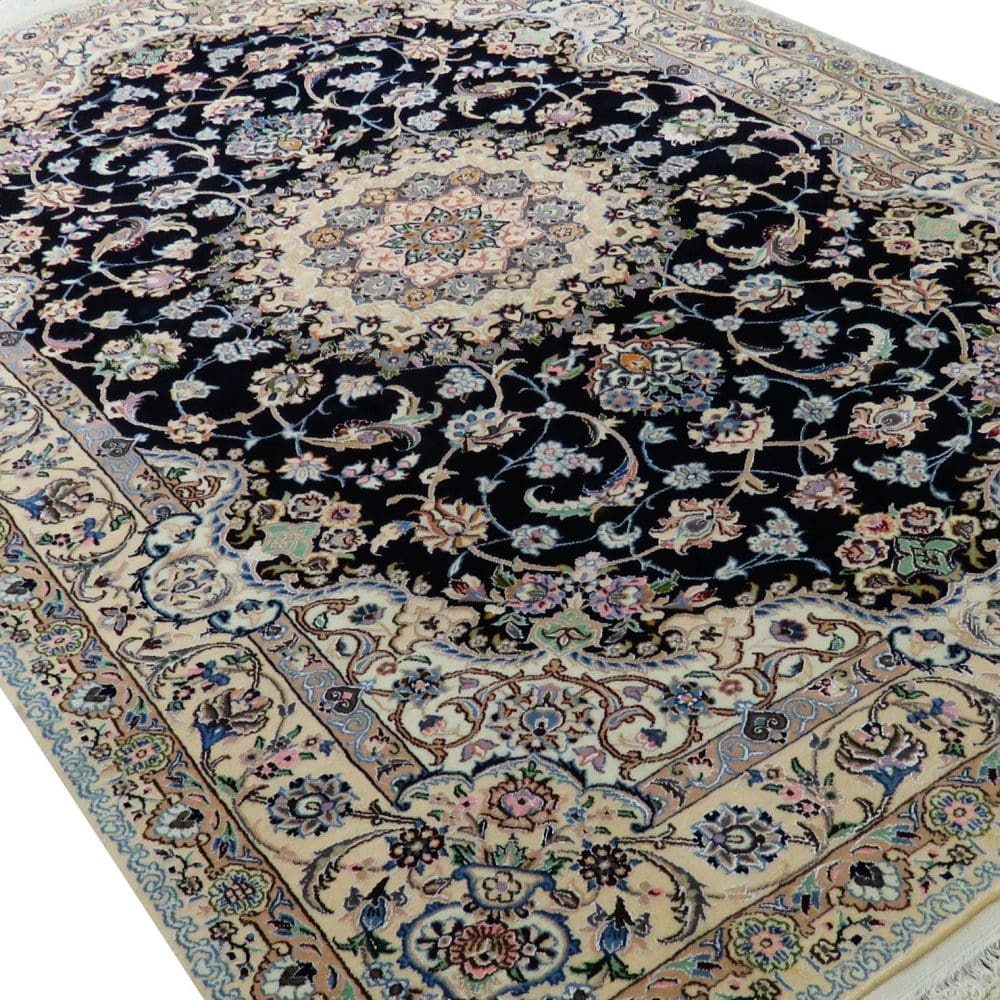 Handgeknüpfter Nain Perserteppich, 235 × 160 cm, Wolle & Seide